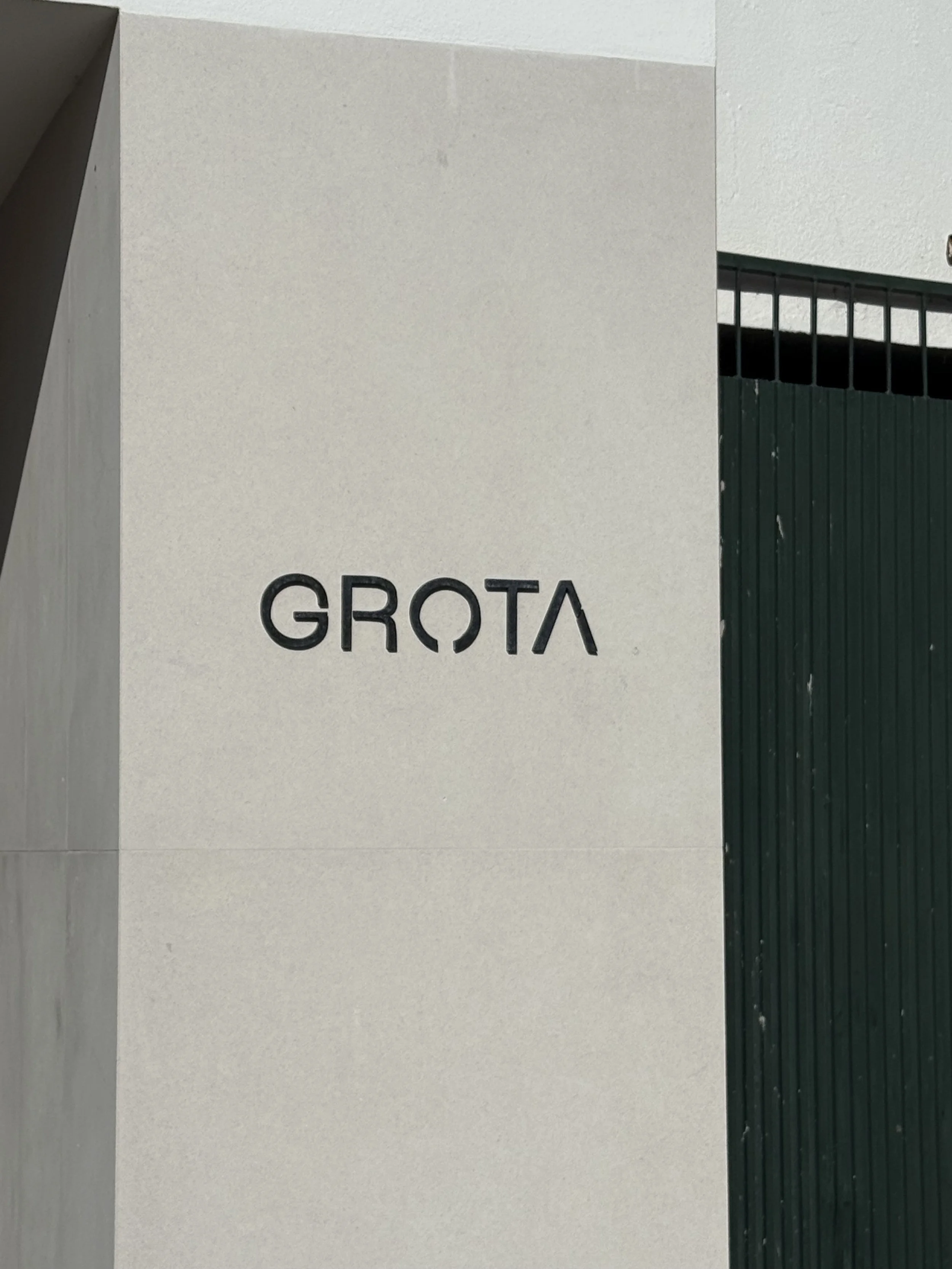 GROTA_Tiago Frazão Arquitetos.jpeg