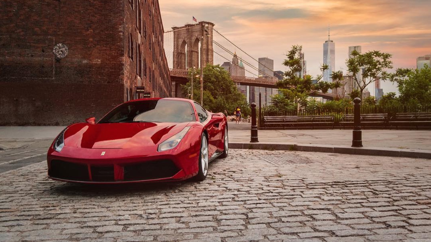 Ferrari.jpg