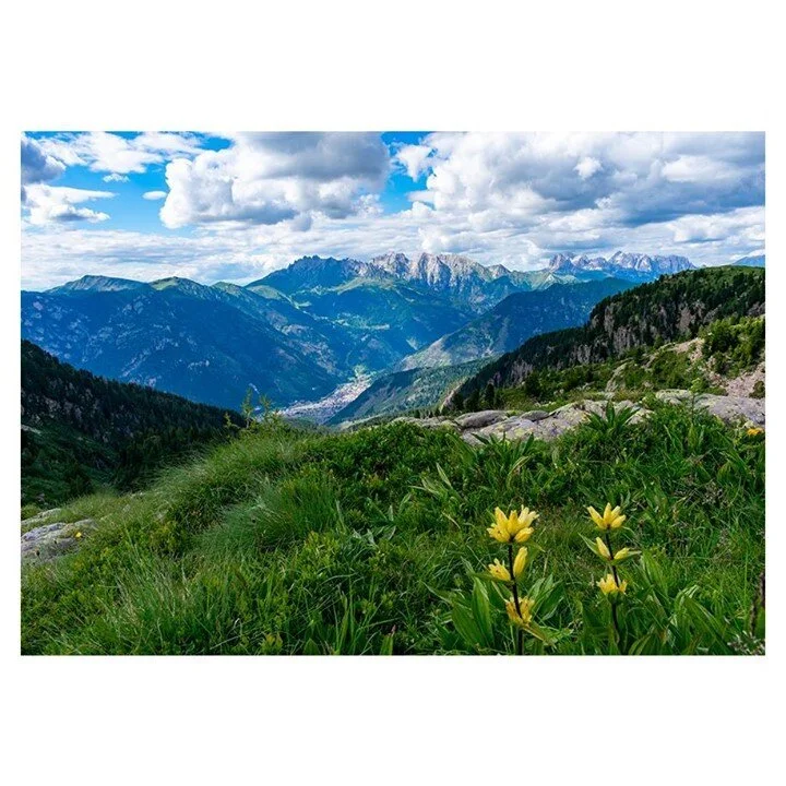 The majestic Latemar Mountain, a popular hiking destination photographed from Felicetti&rsquo;s home of Predazzo, Italy. // La majestueuse montagne Latemar, une destination de randonn&eacute;e populaire photographi&eacute;e depuis la maison de famill