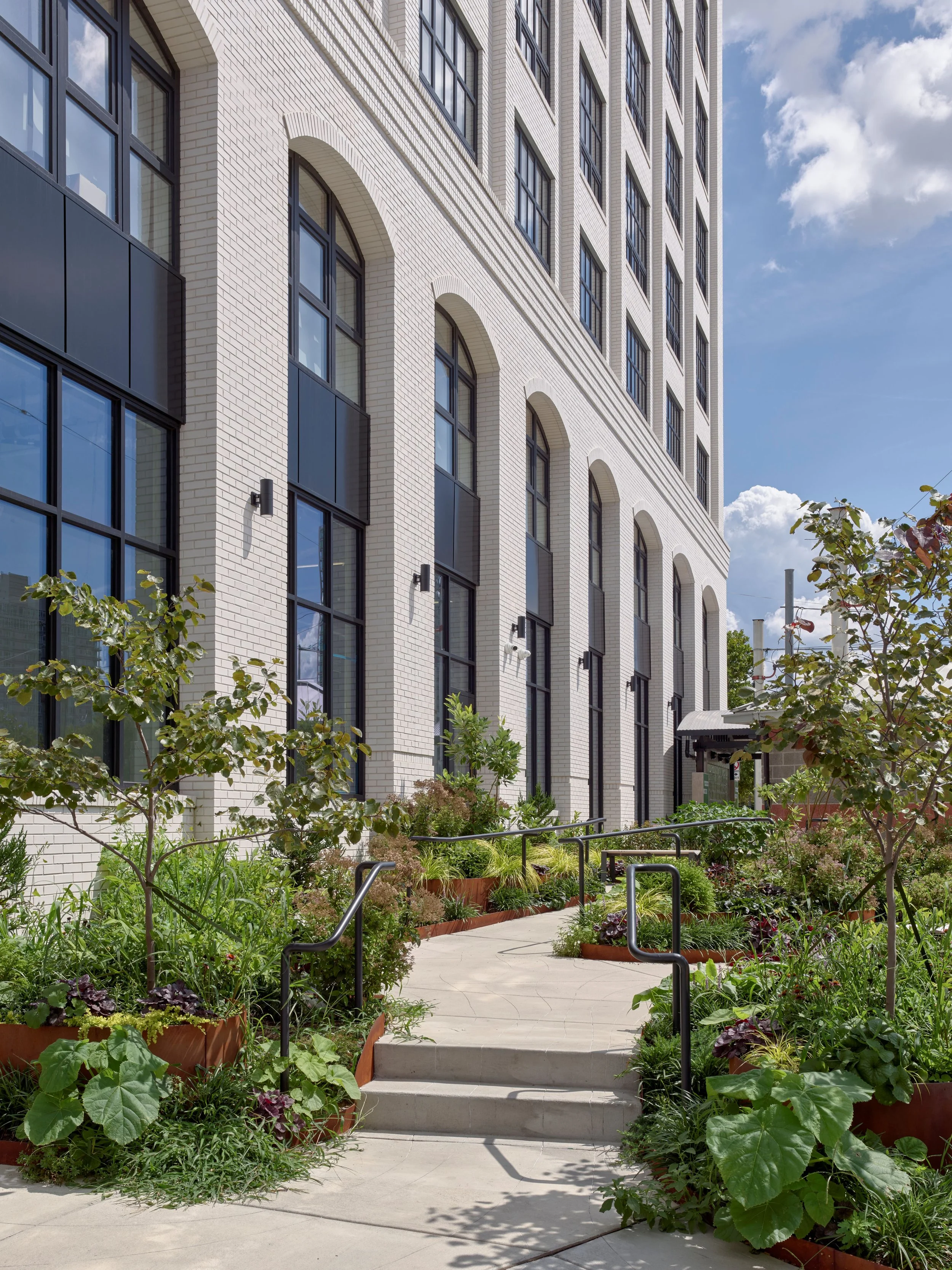 1010 Delaware Ave (1).jpg