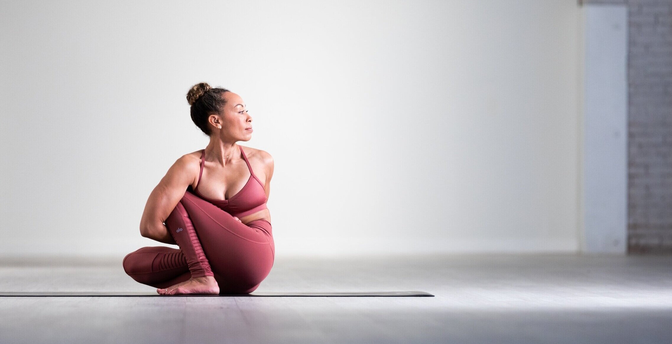 Post-Meal Yoga Poses For Digestion — Alo Moves