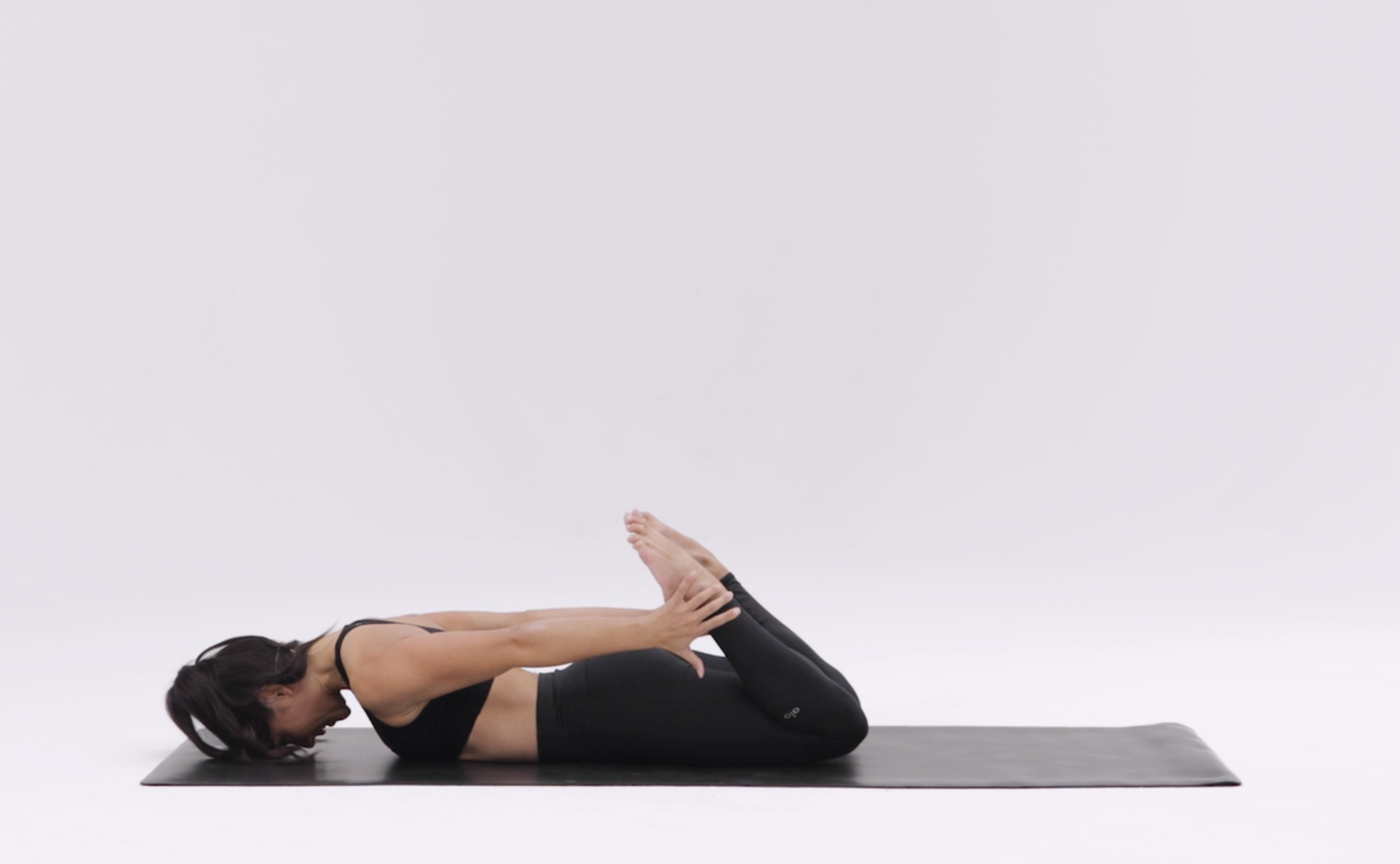 How To Do The Bow Pose And The Benefits Of Doing It - Activewear USA