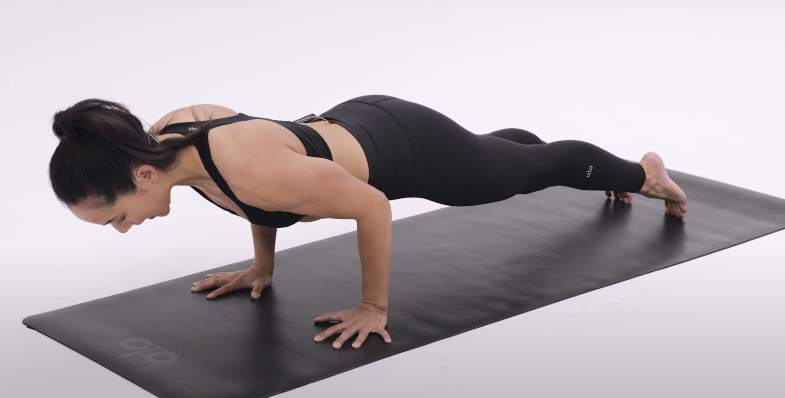 Yoga Alignment Breakdown: How to Chaturanga Dandasana