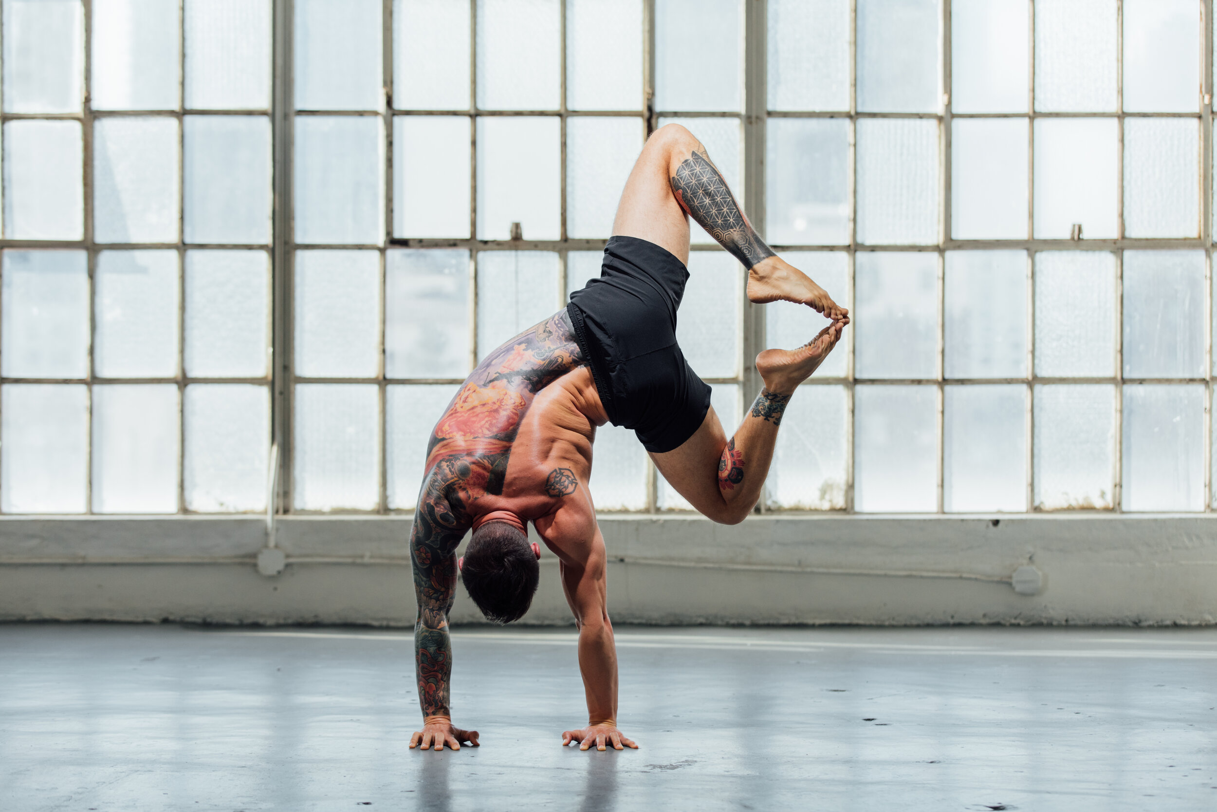 7 Impossibly Hard Yoga Moves To Master — Alo Moves