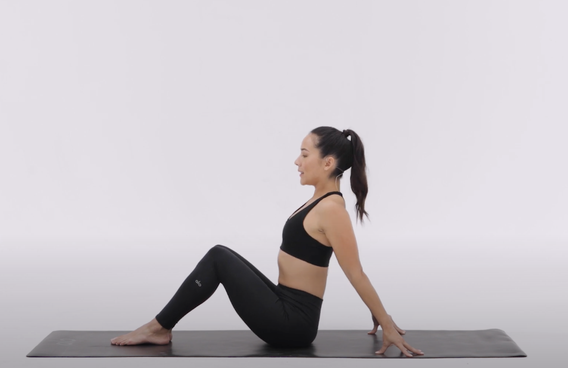 Naukasana | Balance & Strength Asanas | Learn Yoga with Shilpa Shetty -  YouTube