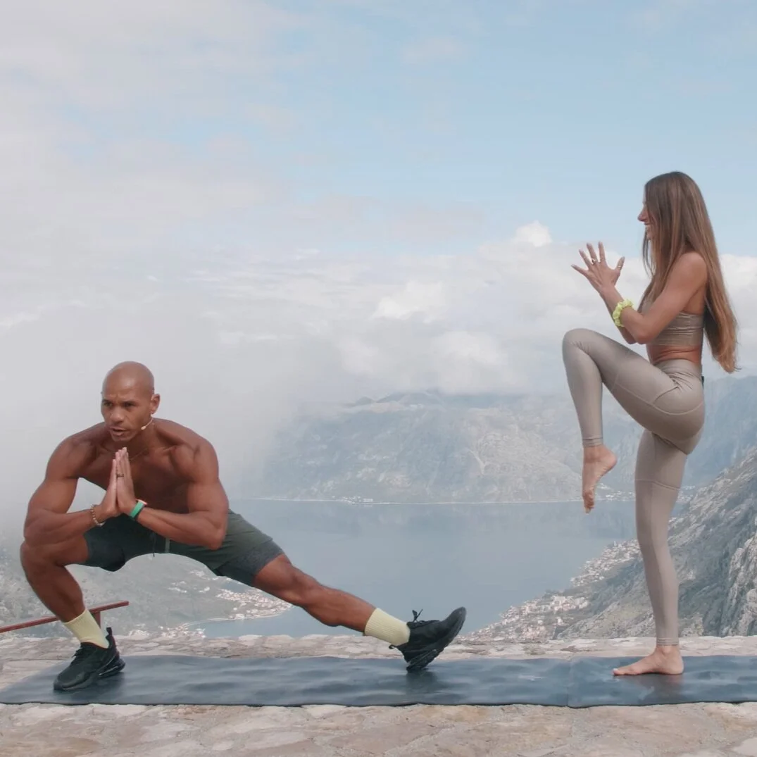 试试这个你可以在任何地方进行的10分钟伴侣锻炼