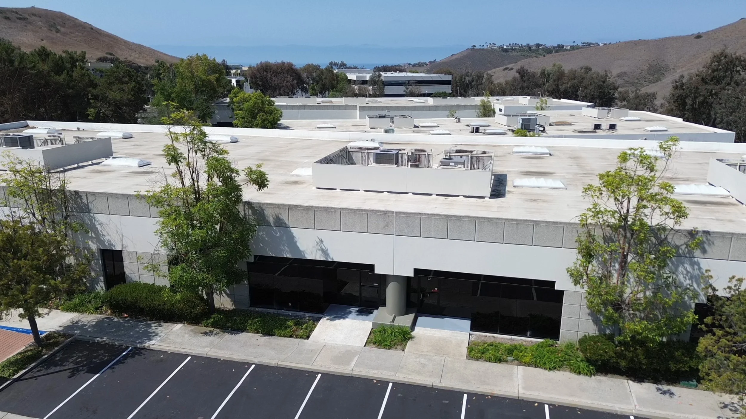 4,024 to 9,054 sf Two Industrial Units For Lease in San Clemente