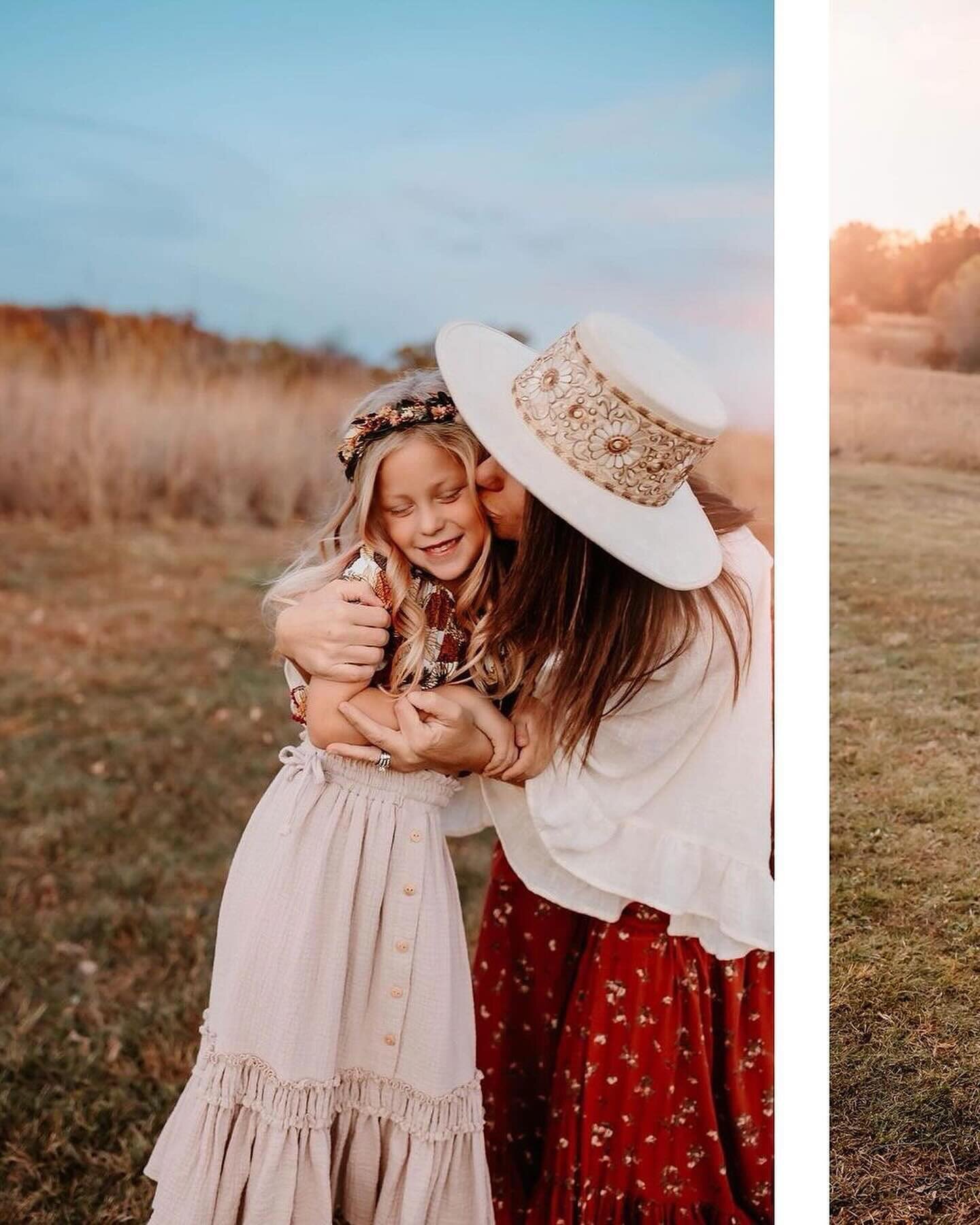 This session is the absolute sweetest! 

Edited with She&rsquo;s the Sun LR presets 
📸 @wonderfullymadephoto

#storytellingvibes #ladytoripresets #enrichedbrushes #boldemotionalcolorful #lightroompreset #childhoodunplugged #momswithcameras #ootd #ca