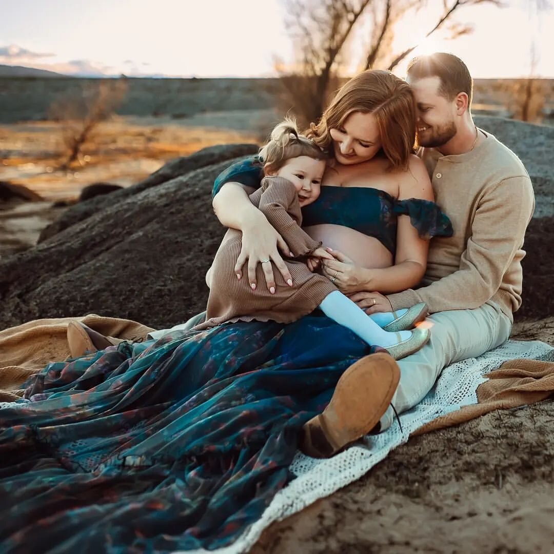 Forever in awe of these talented photographers using our presets! Edited with she&rsquo;s the sun presets here! 

📸 @tiffanyjeannephotography 

#ladytoripresets