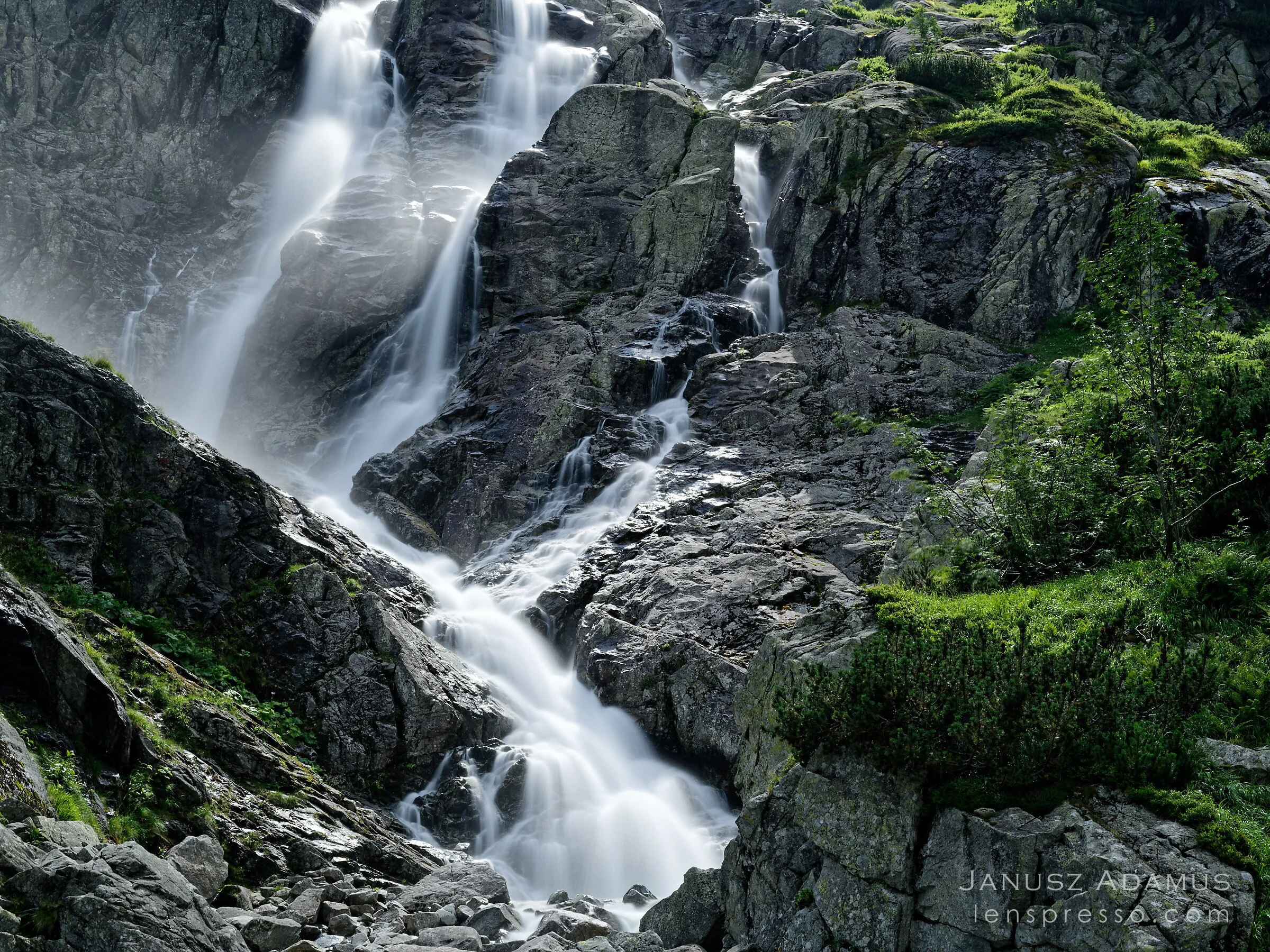 Siklawa waterfall in Roztoka Valley