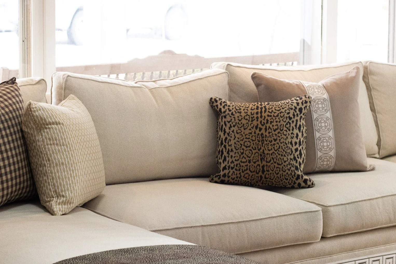 How to Style Your Throw Pillows