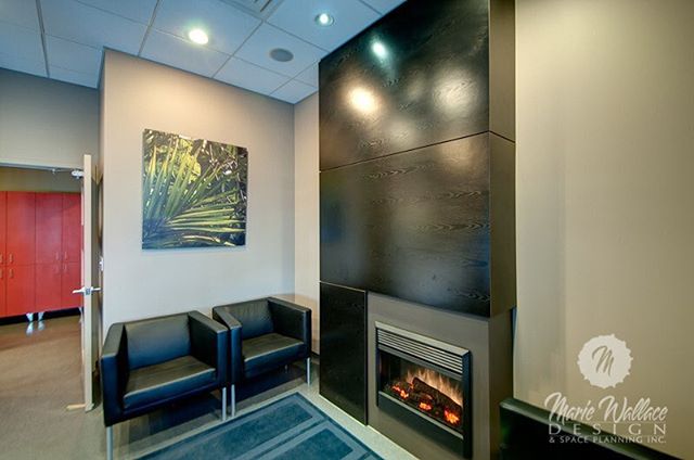 Dental waiting room- high contrast elements. #yycdesign #yyc #interiordesign #design #interiordesigner #customdesign #waitingroom #dental #dentaldesign
