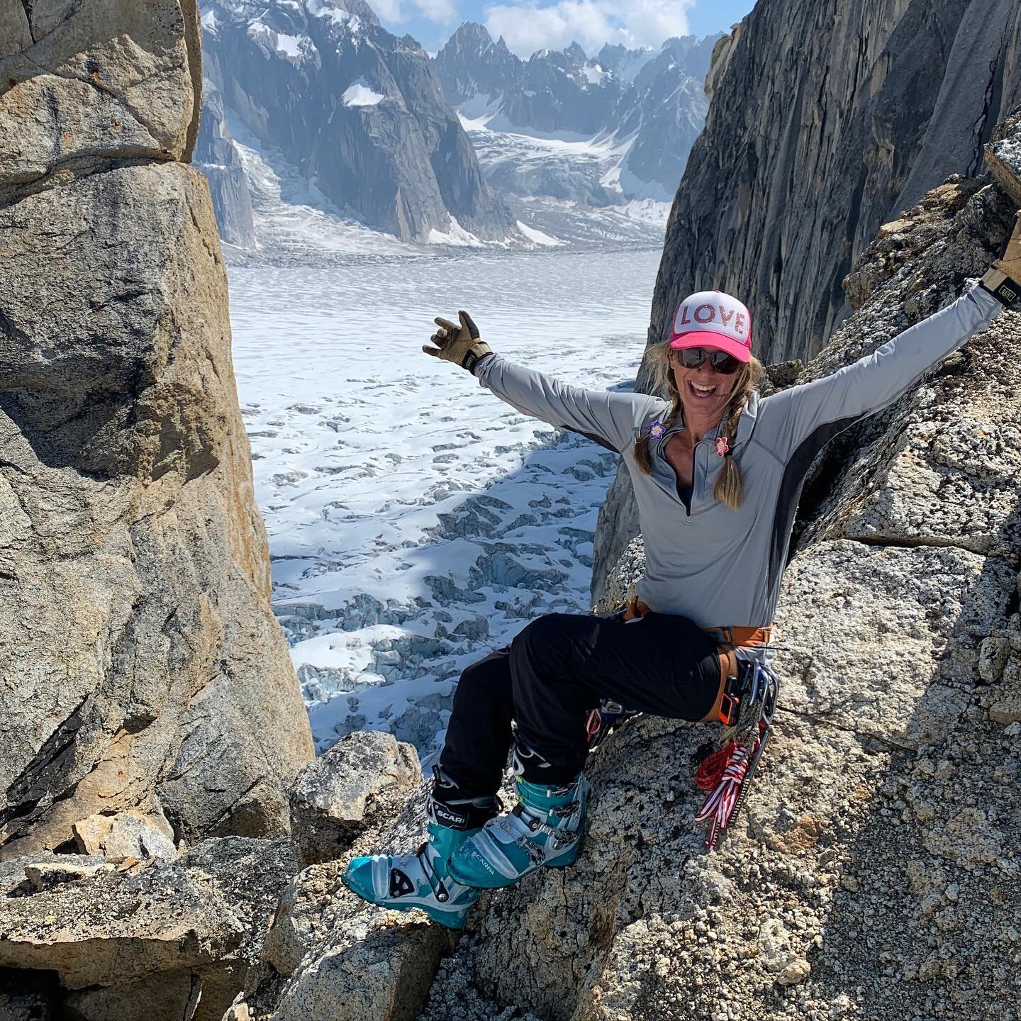 Another beautiful week on the rock @sheldonchalet ! @bondmaxbondrock #livedeliciously #bluepools #pkblue #glacierlife #guidelife #nunatakantics