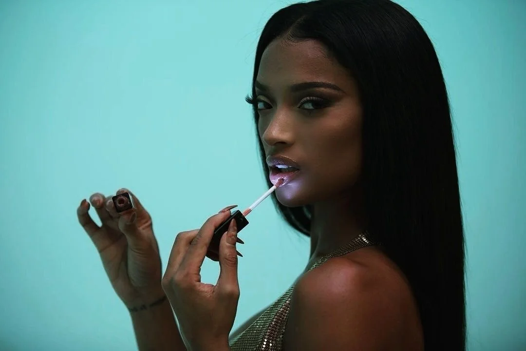 Have you gotten yours ? 💋⚡️💋🪽
Available exclusively @ SHOPAEONLUXE.COM