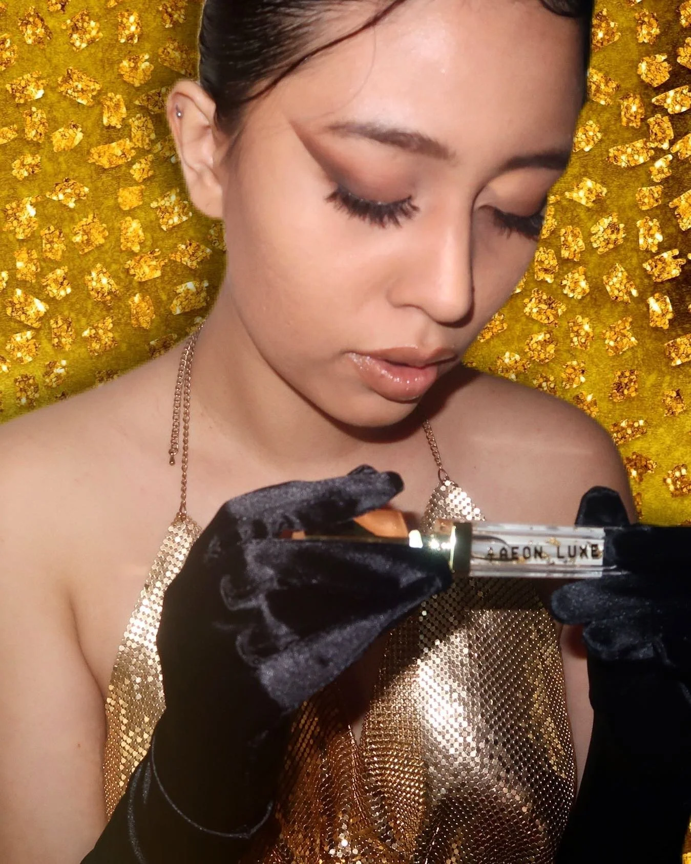 CHECK OUT OUR LUXE BAE MODEL @someoneisupport ⚡️⚡️ IN OUR LUXE 007 HIGH GLOSS IN 24K KLEAR ⚡️⚡️GET THE LOOK @ SHOPAEONLUXE.COM
#SHOPAEONLUXE #AEONLUXE ⁣#LUXEBAE ⁣ #AEONLUXEBAE ⁣ ⁣ ⁣