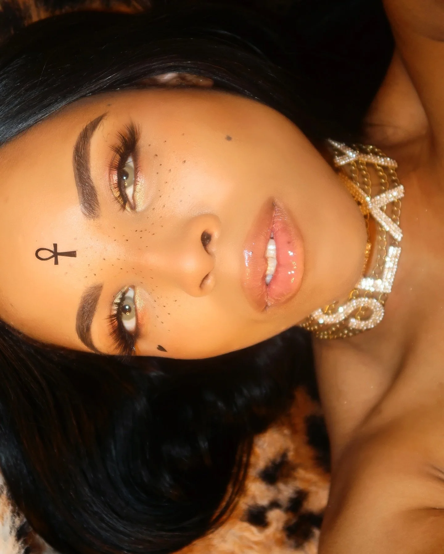 Plotting the relaunch while shining in shade 24K Klear ✨
If this is the soft launch glow&hellip; just wait for what&rsquo;s coming. 💛 #shopaeonluxe #comingsoon #aeonluxebae