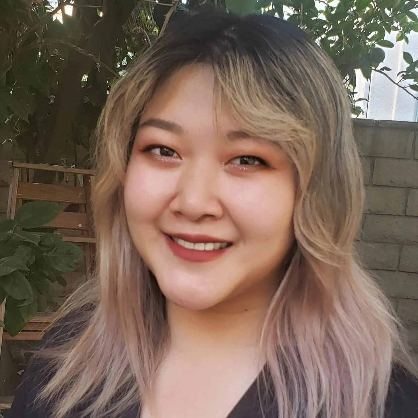 Angela+Fei+Headshot.jpg