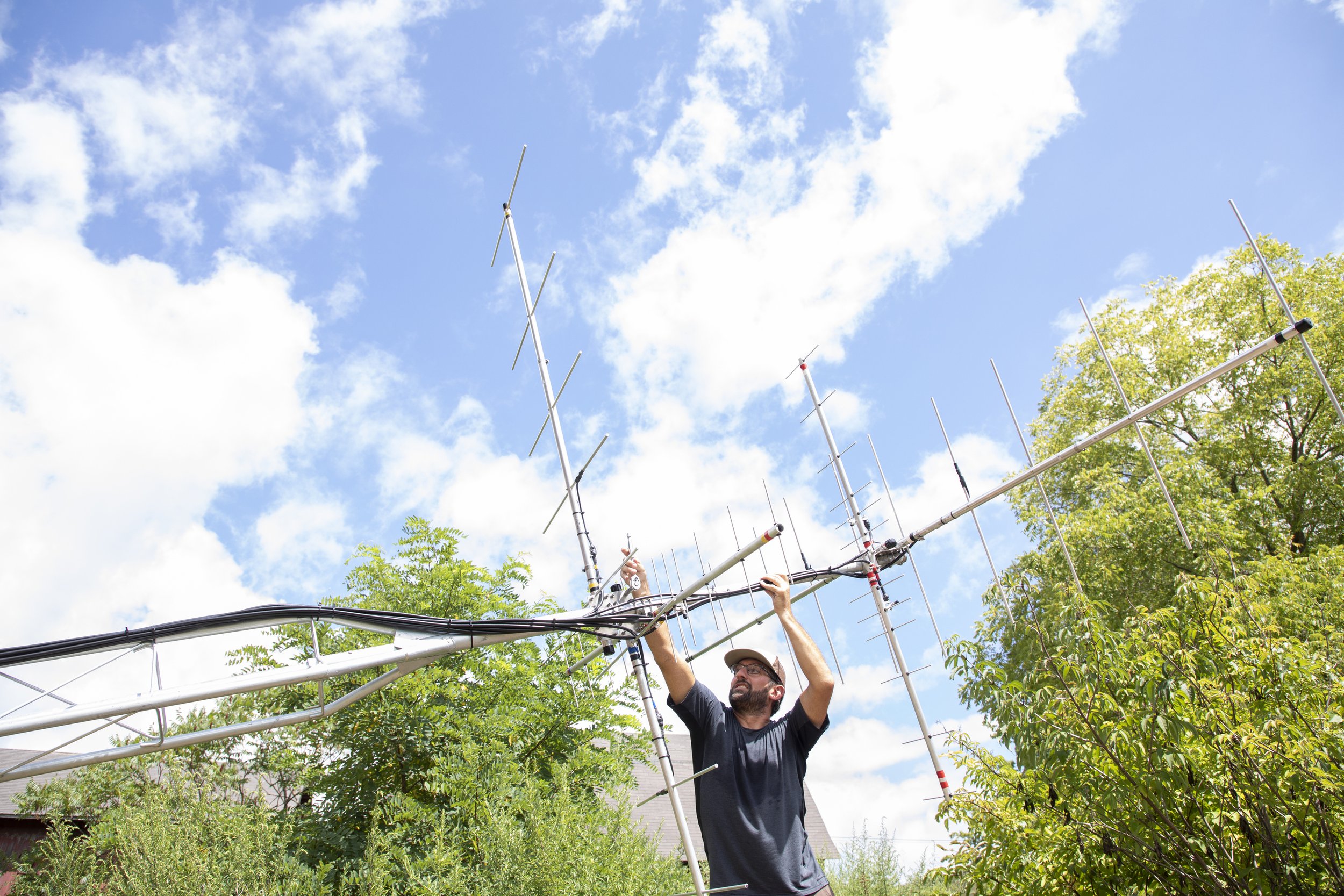 Motus Wildlife Tracking System