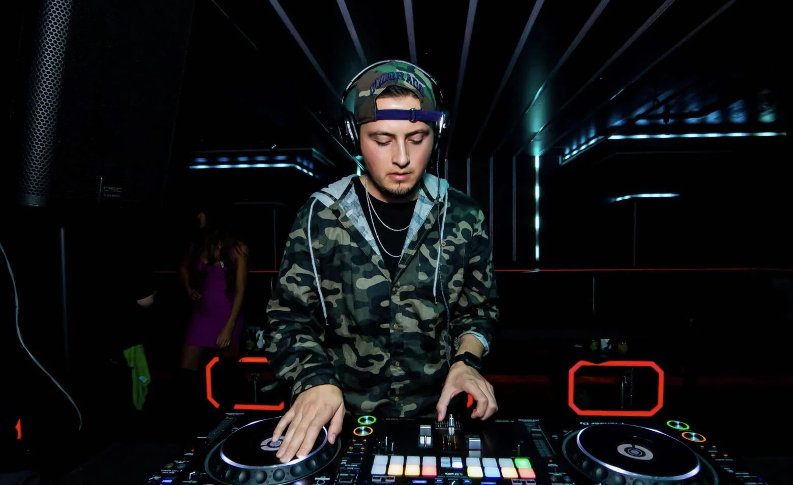 DJ MARVEL.jpg