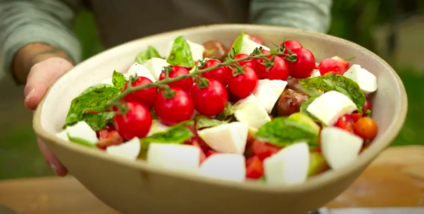 Aprenda a fazer uma salada caprese