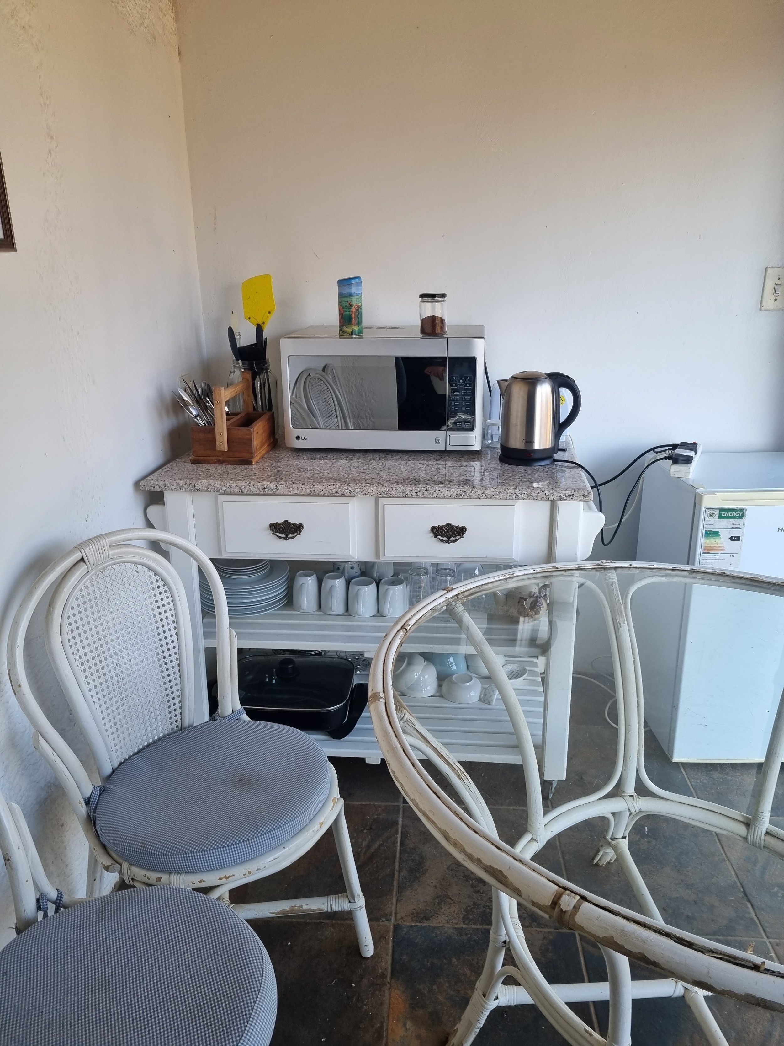 Dohne Cottage outside kitchenette