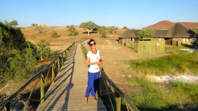 Happy weekend to everyone... When I look at this picture, I still remember this intense feeling of overwhelming happiness in the middle of the stunning landscape of Namibia 🙏😀 #mindfulliving #mindfulness #mindfultravelling #happiness #lessismore #e