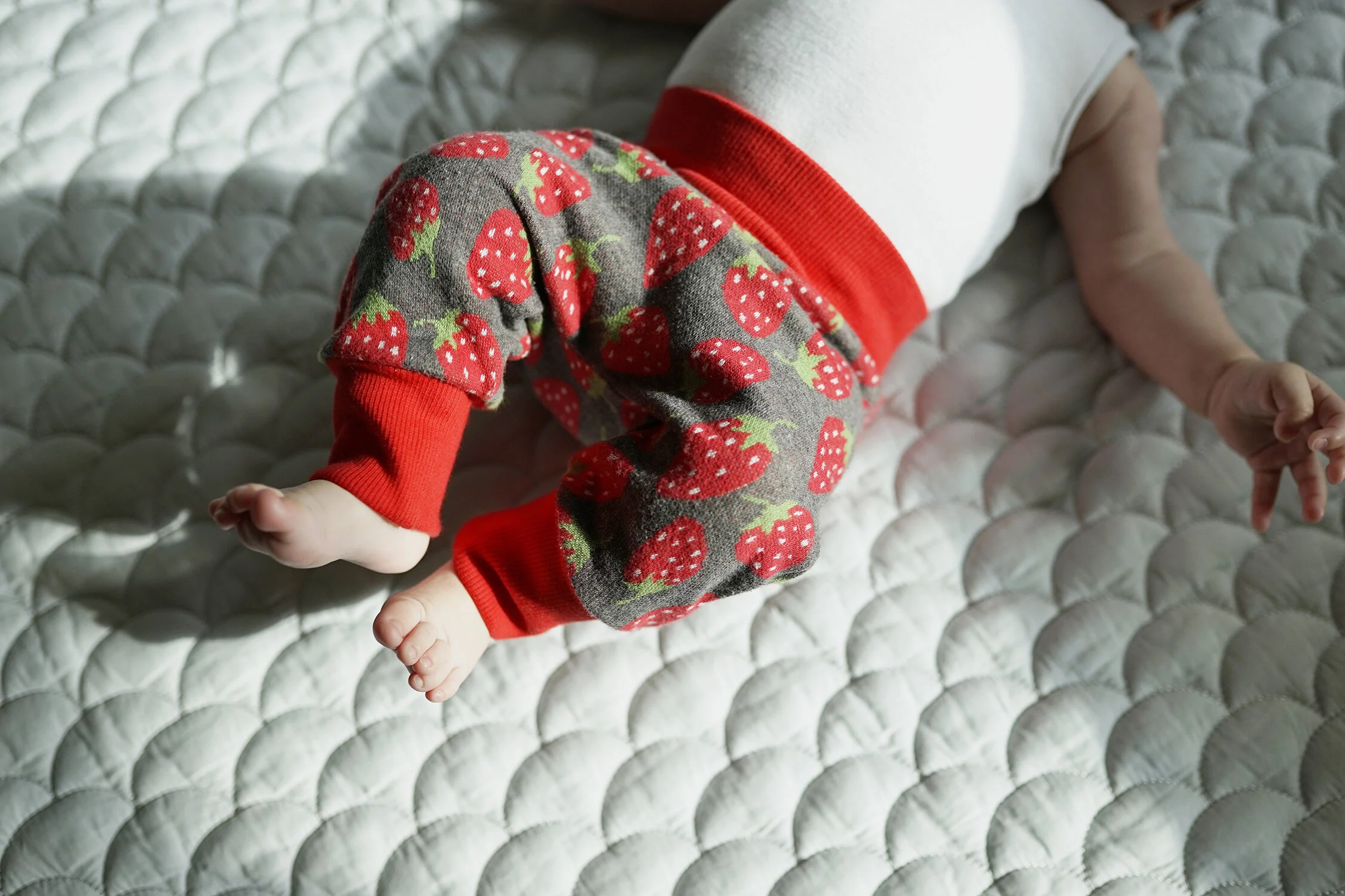 Pumphose, Erdbeeren ( Strick warm)