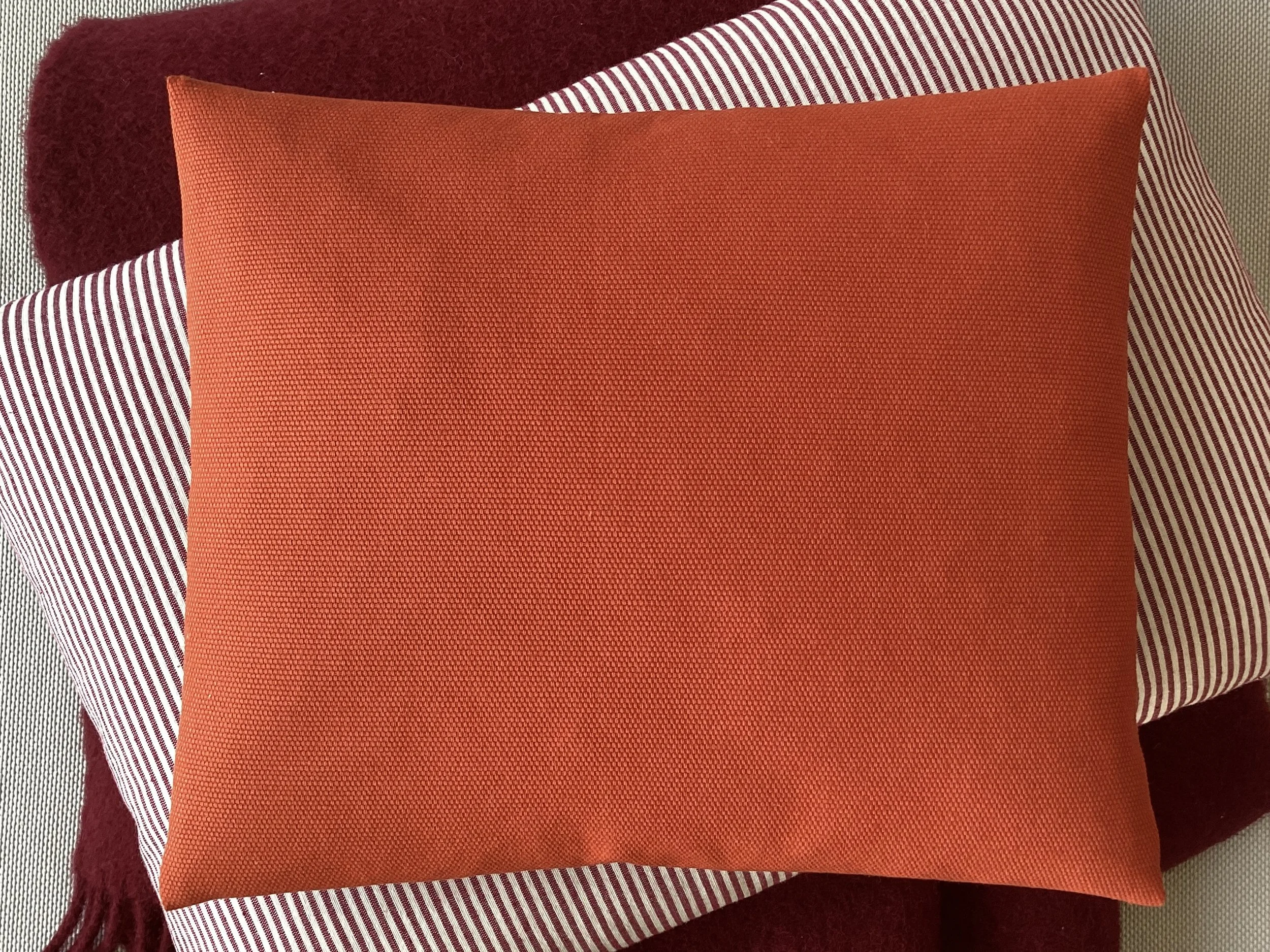 Reisekissen "Uni Orange"  30 × 25 cm