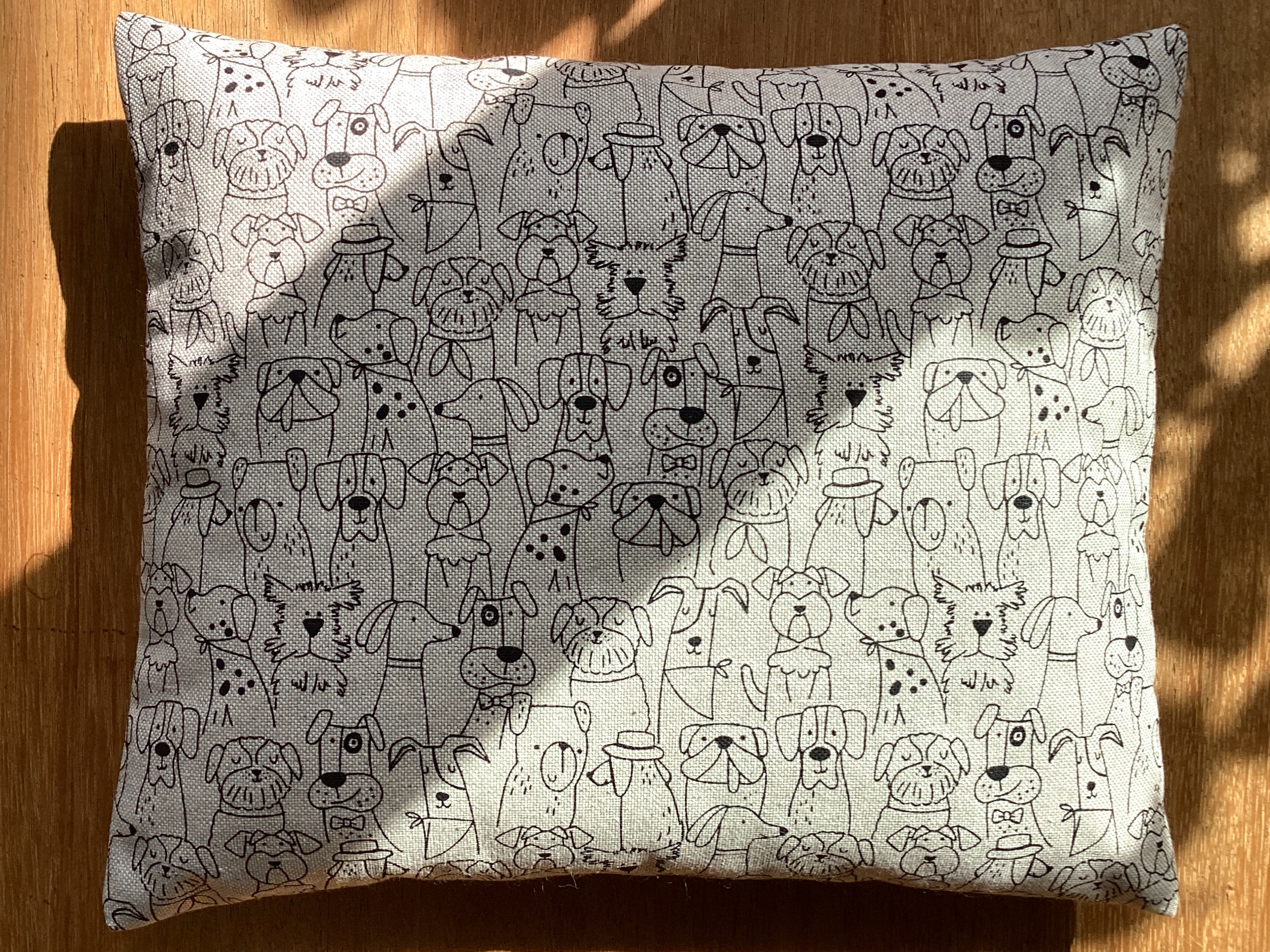 Reisekissen „Hundeleben" – 30 x 25 cm