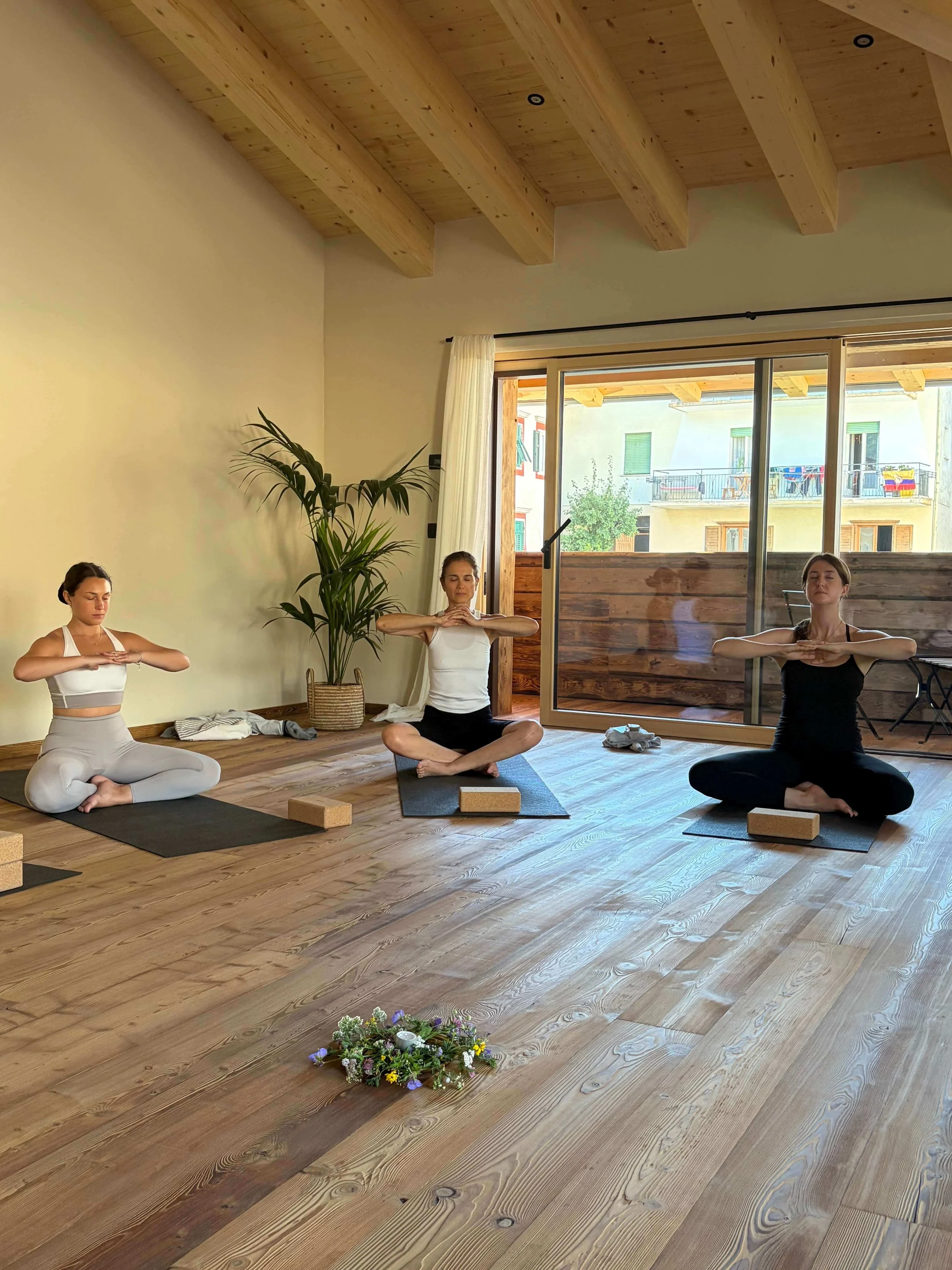ritiro_yoga_dolomiti_autunno_2026_5.jpeg