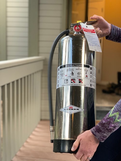 Refillable Water Canister Fire Extinguisher — Boulder Mountain Fire Auxiliary