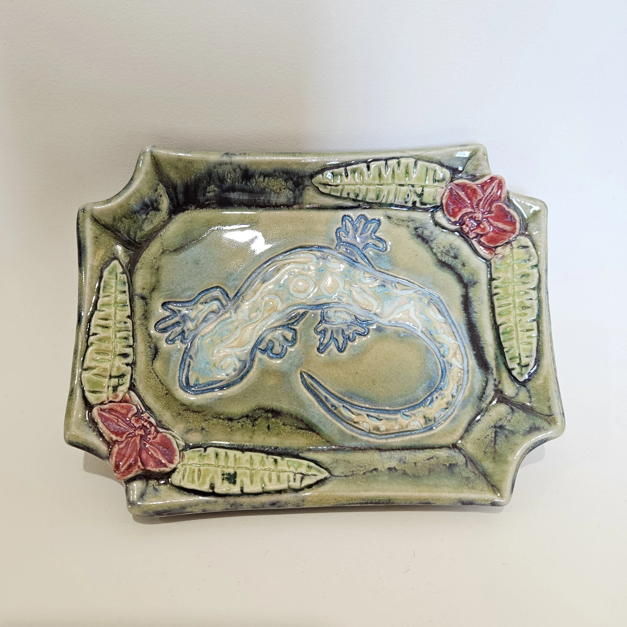 20. Small Gecko dish