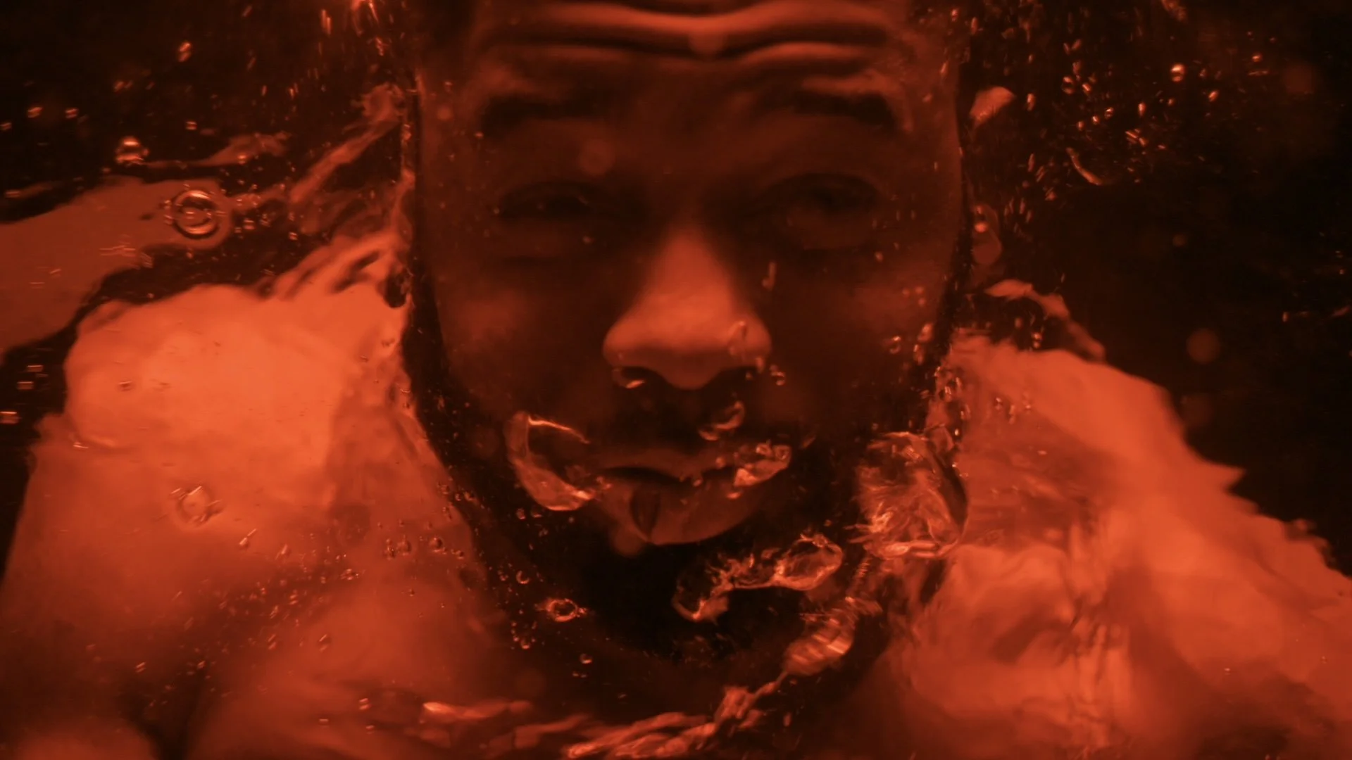 Red Ons 
 Music video 
