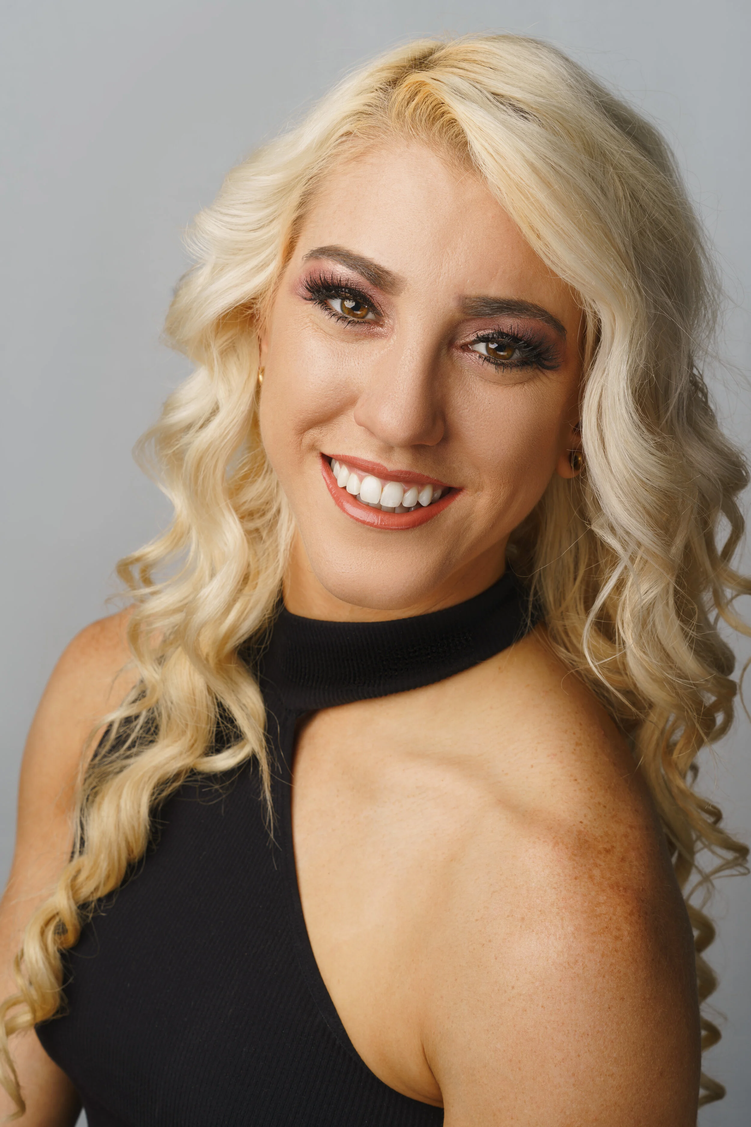 Grace Good, Nashville-based modern circus performer
