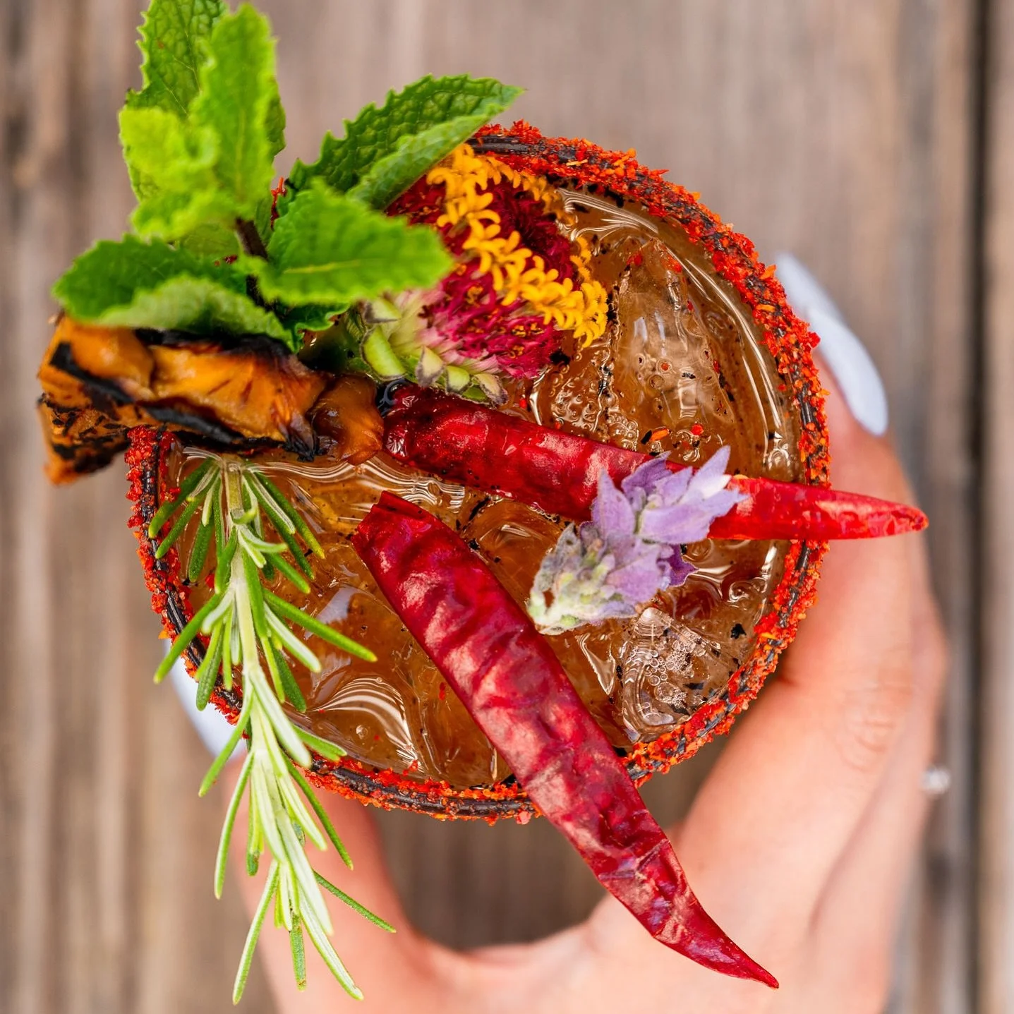 Proof that paradise fits in a glass 🌞
.
.
#thegreenroom #villasantacruz #todossantosrestaurants #bajacaliforniasur #todossantos