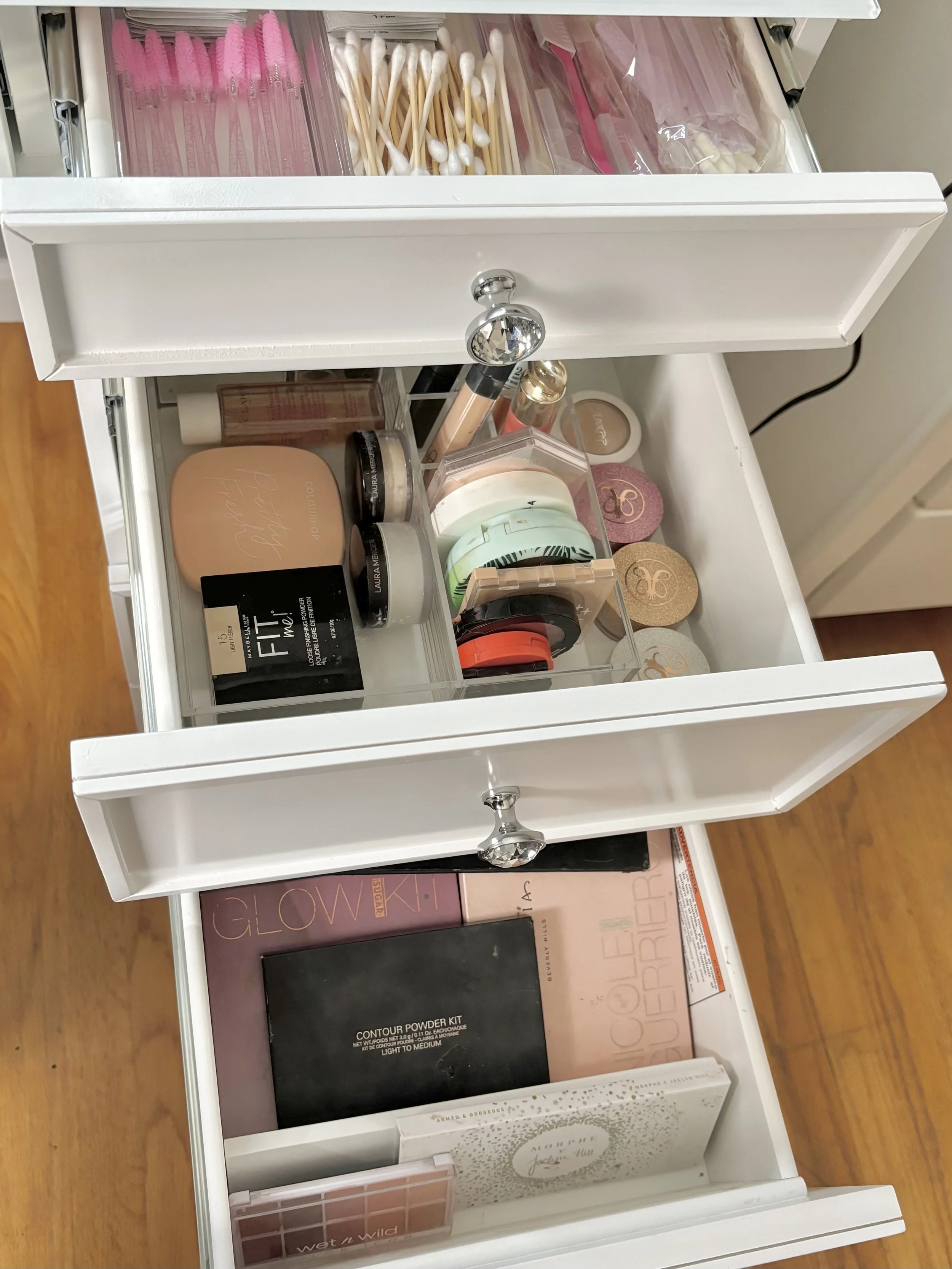 Giovanna's Vanity 1.jpg