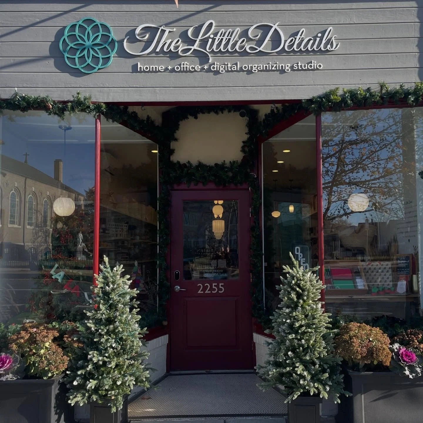 🎄 HOLIDAY HOURS🎄 
11/28/25 - 12/24/25: Tuesday-Sunday 10-6 (yes we&rsquo;re open weekends!)

🎉NEW YEARS HOURS🎉 
12/25/25 - 1/6/26: Closed
1/7/26 - indefinitely: Tuesday-Saturday 10-6