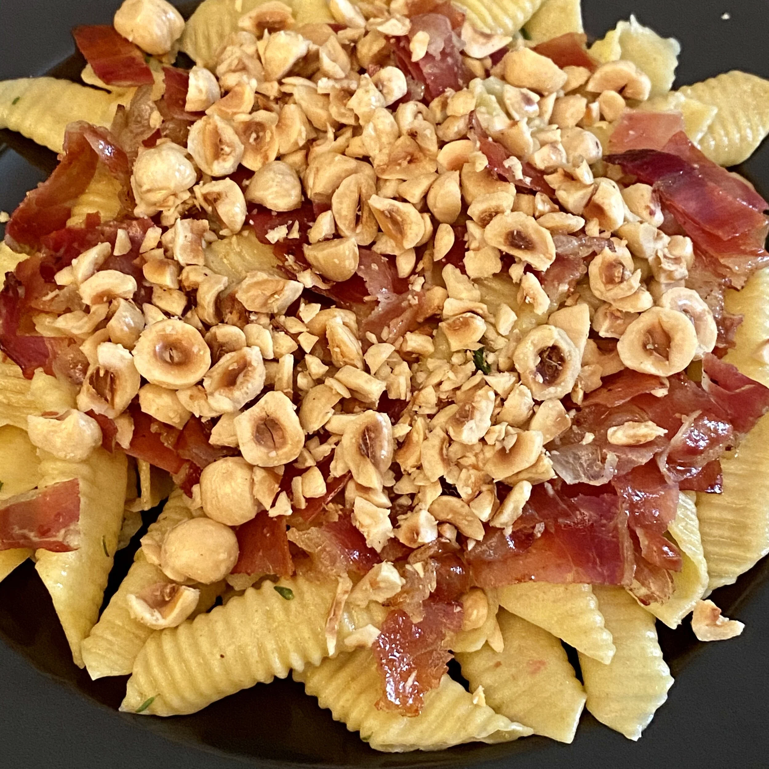 The chopped hazelnuts