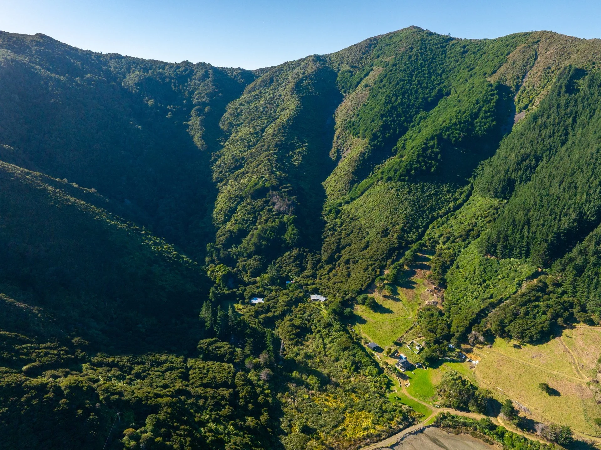 Squally Cove-7_1920px.jpg