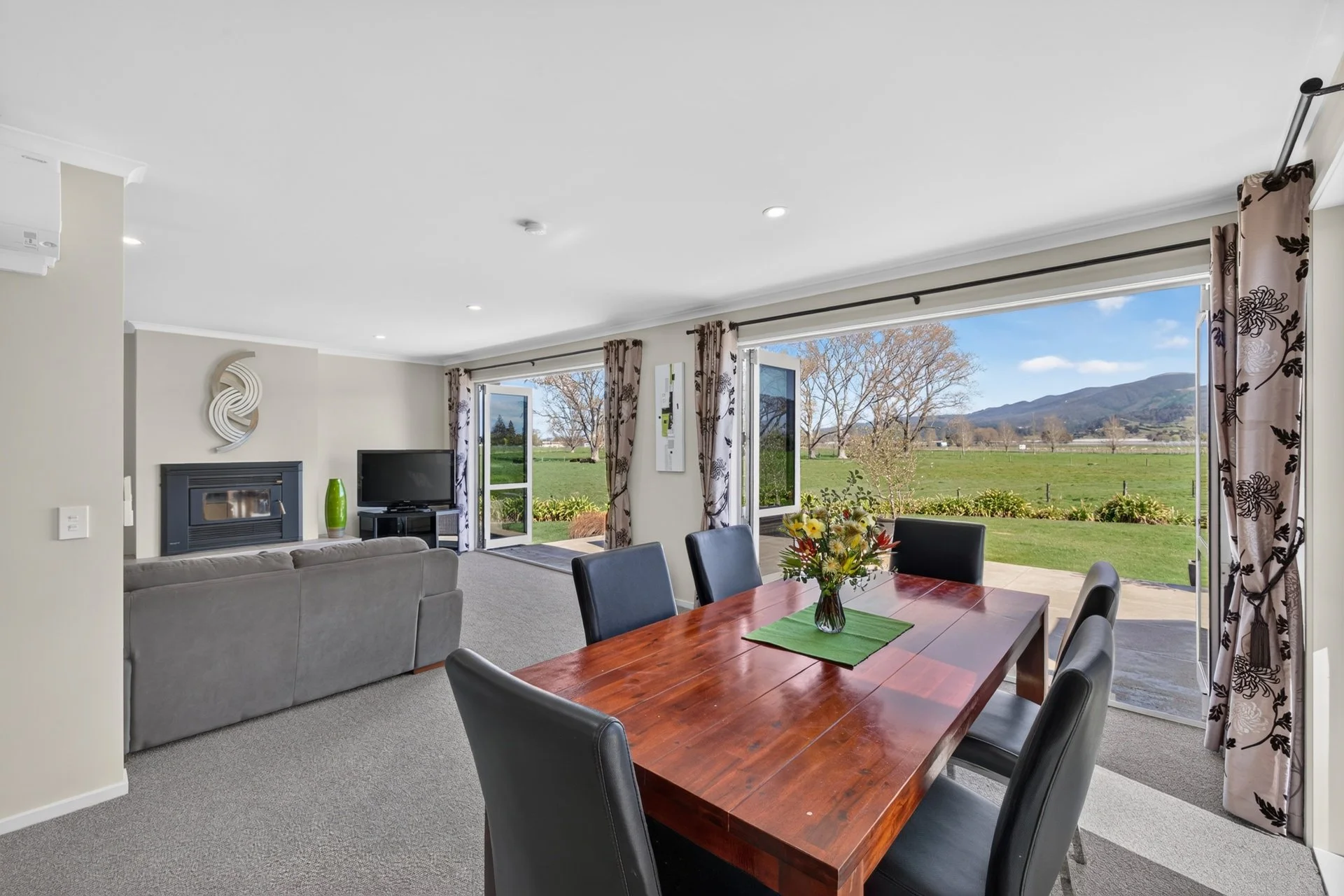 20 Goodall Rd (21 of 65)_1920px.jpg