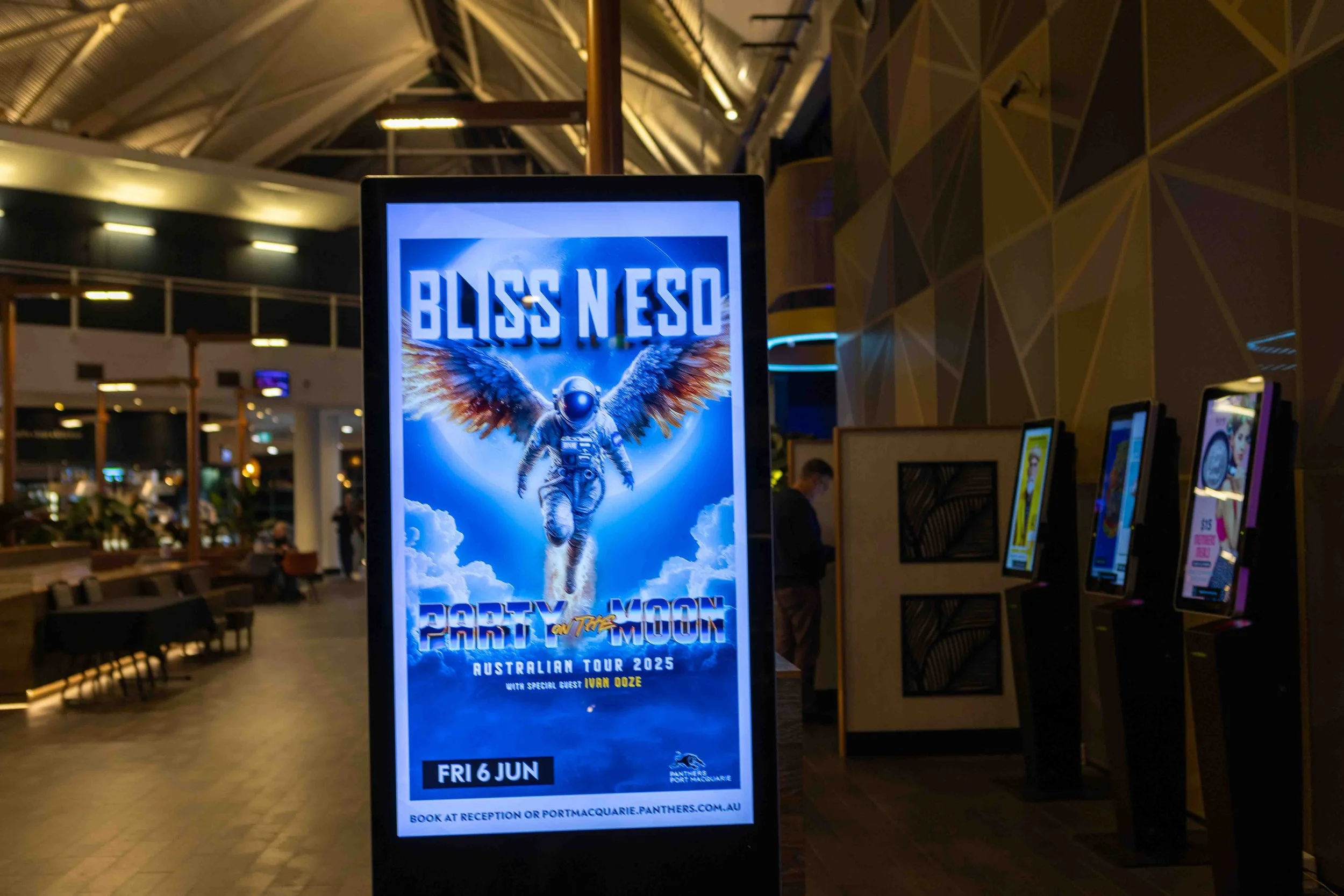 Bliss n Eso Party On The Moon 060625 SM-8414.jpg