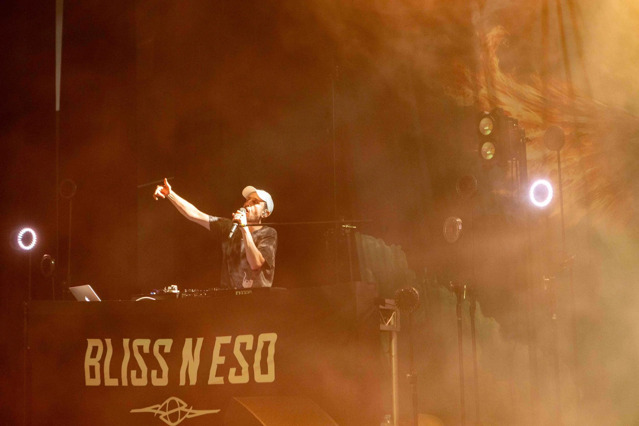 Bliss n Eso Party On The Moon 060625 SM-8609.jpg