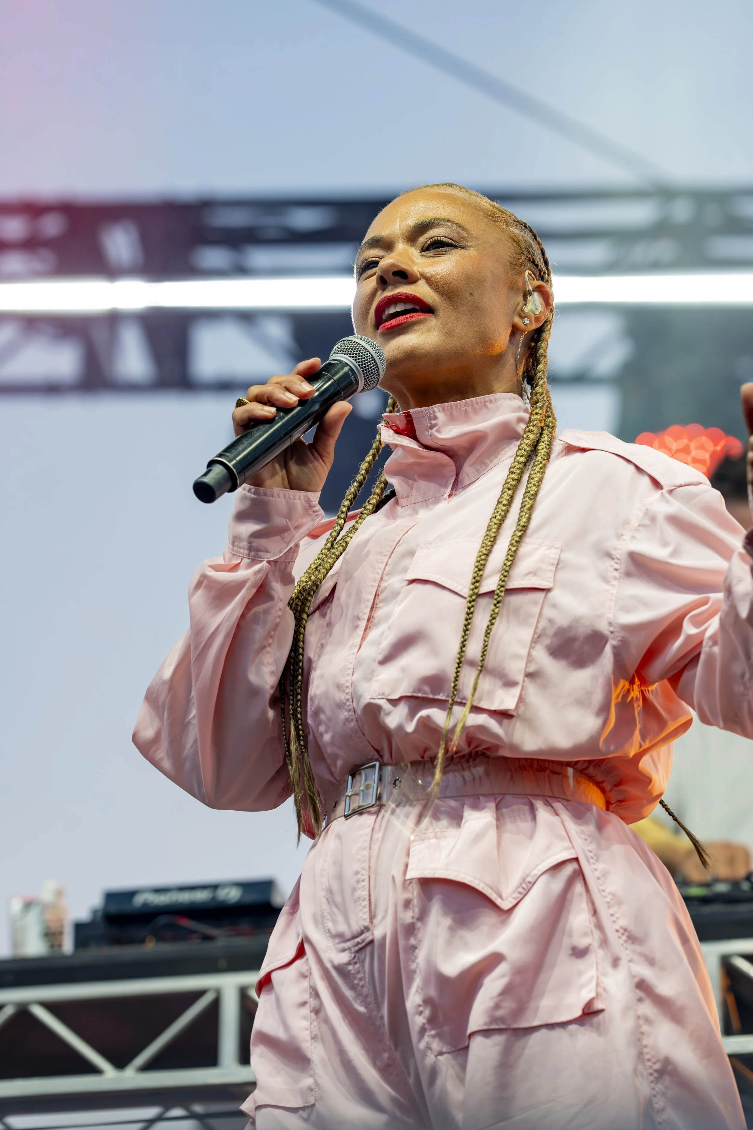 Sneaky Sound System-11.jpg