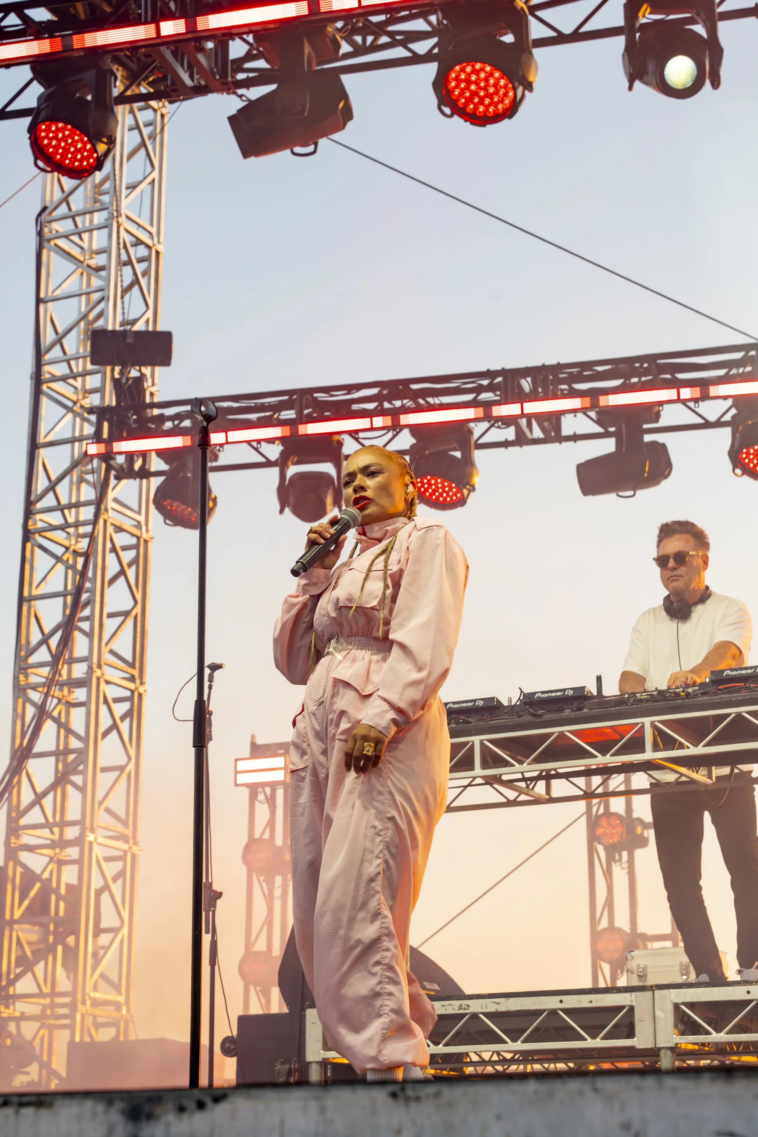 Sneaky Sound System-14.jpg