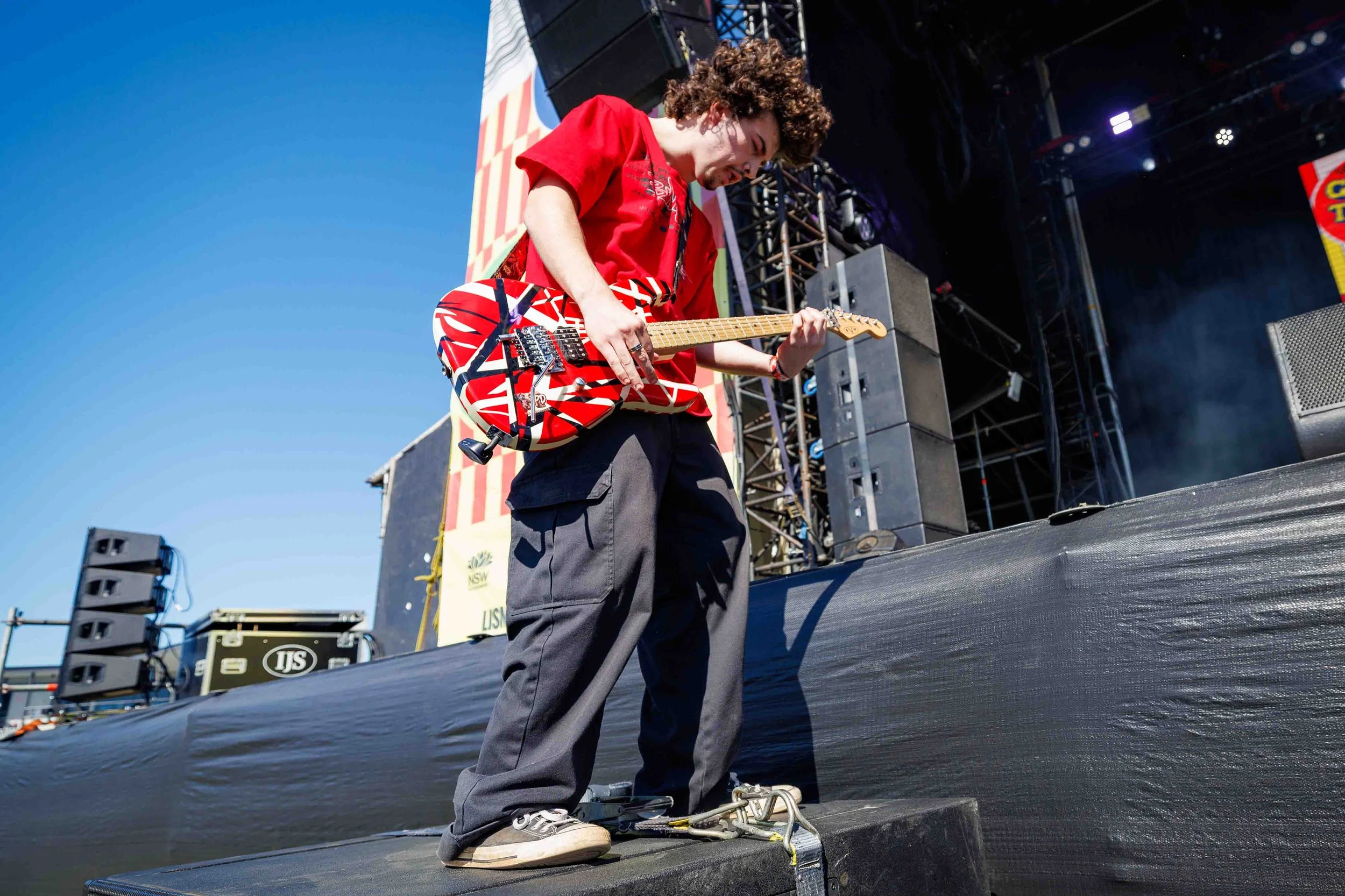 Maples_Groovinthemoo_090526_MFA_D-3.jpg