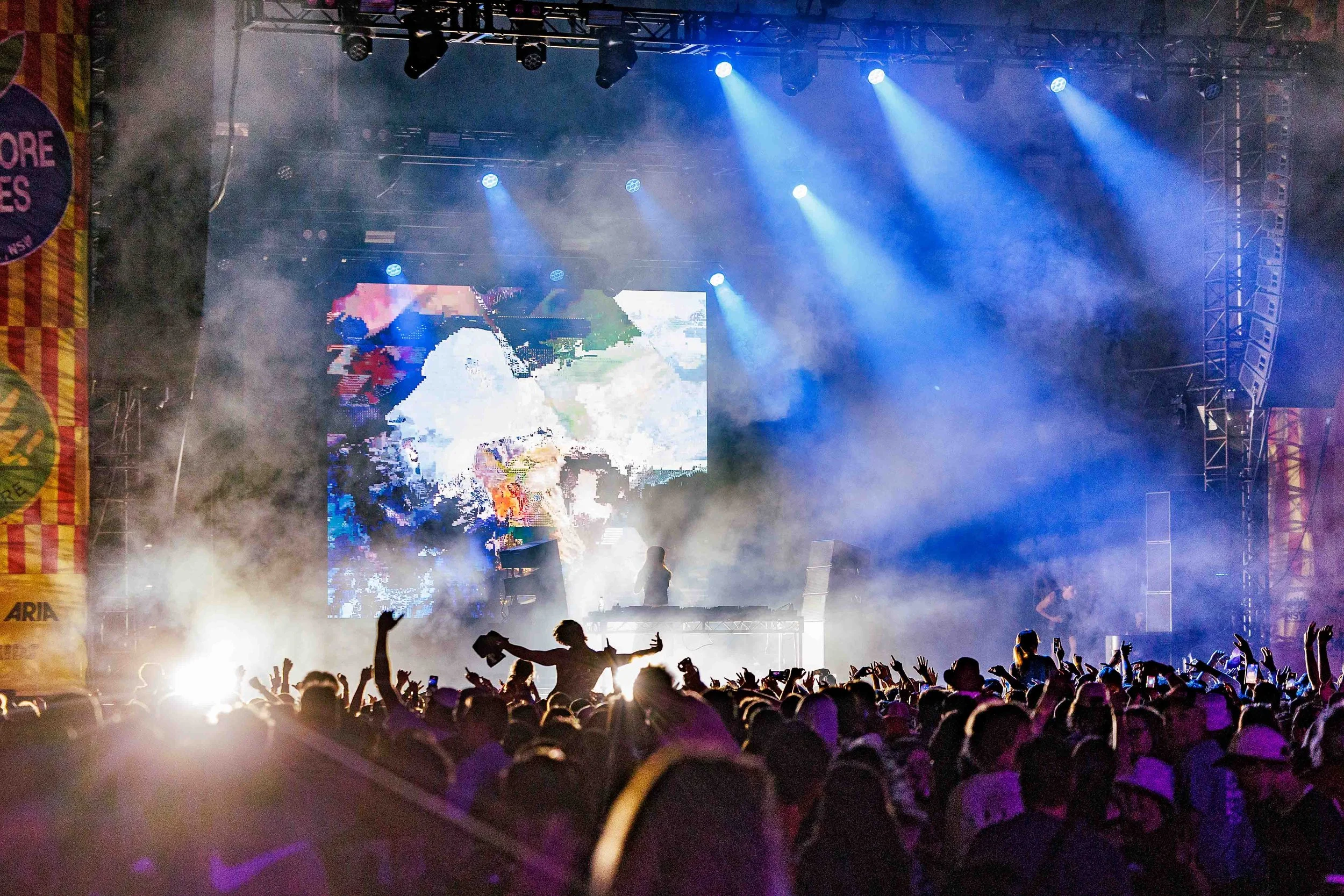 Ninajirachi_Groovinthemoo_090526_MFA_D-3.jpg