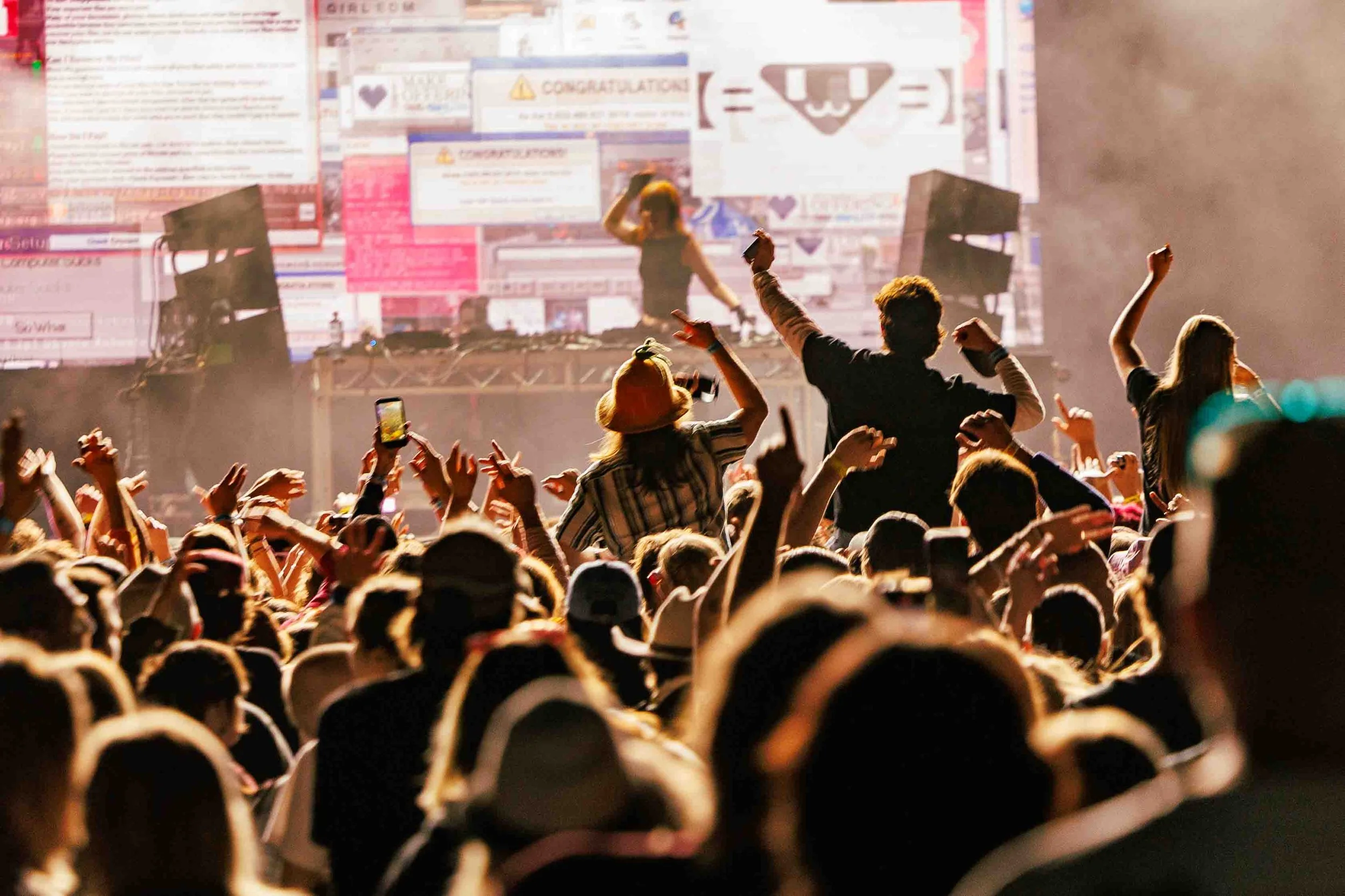 Ninajirachi_Groovinthemoo_090526_MFA_D-6.jpg