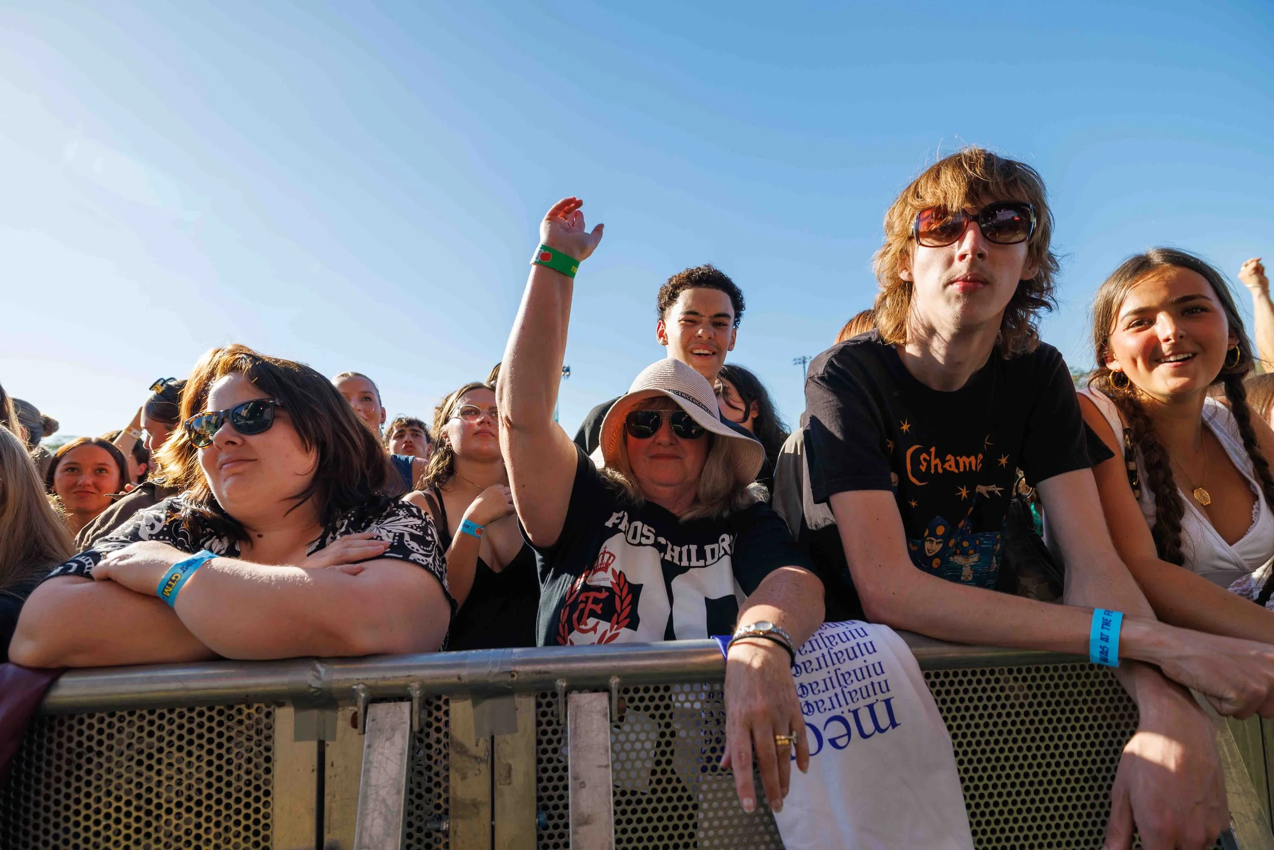 Crowd_Groovinthemoo_090526_MFA_D-11.jpg