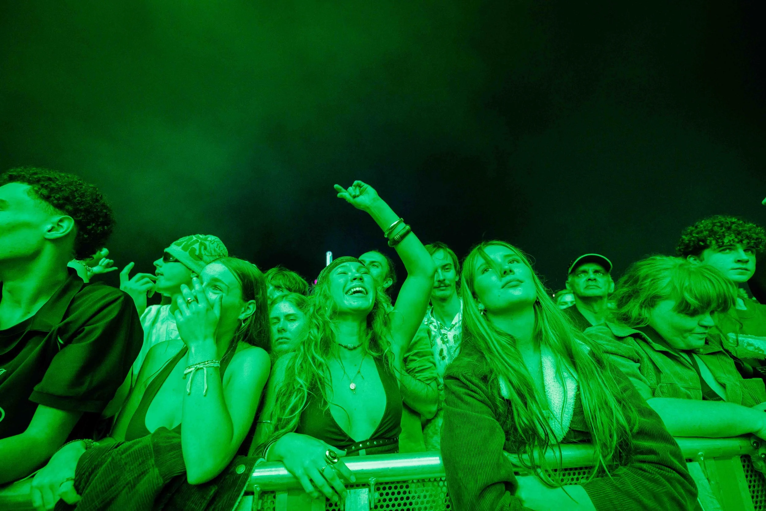Crowd_Groovinthemoo_090526_MFA_D.jpg