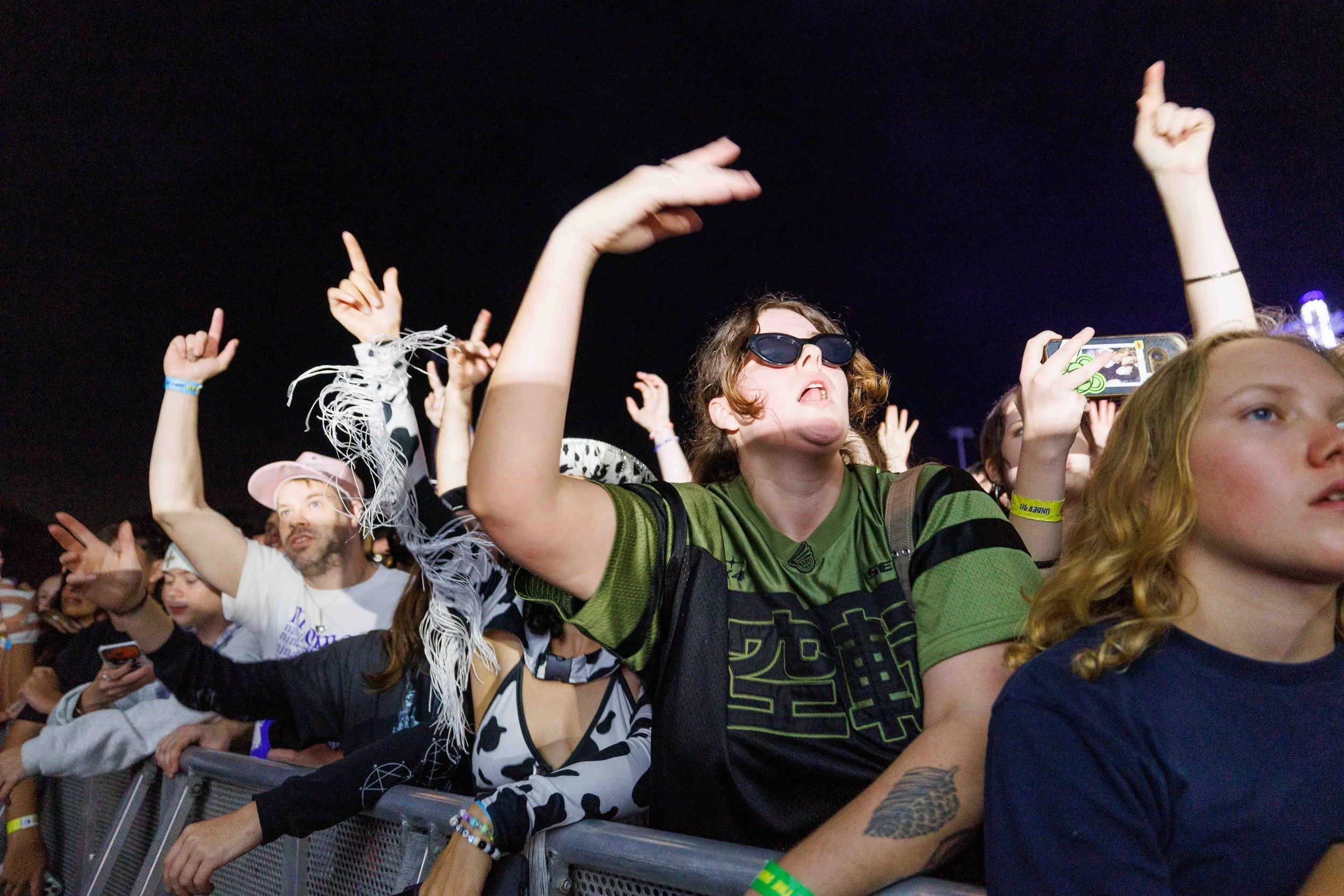 Crowd_Groovinthemoo_090526_MFA_D-4.jpg